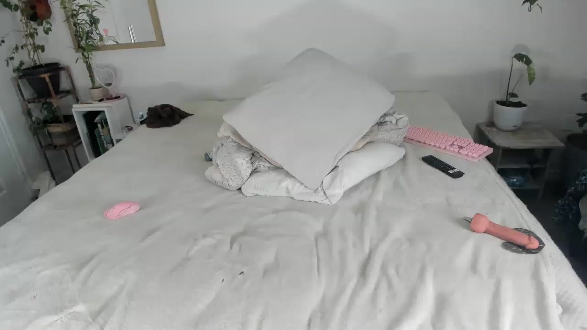 Gallery image thumbnail from CloeClover's myfreecams stream on, 12/30/2022, 09:37 image 13 of 20