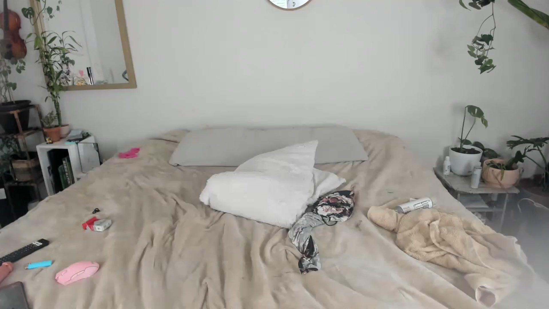 Gallery image thumbnail from CloeClover's myfreecams stream on, 01/10/2023, 13:23 image 17 of 20