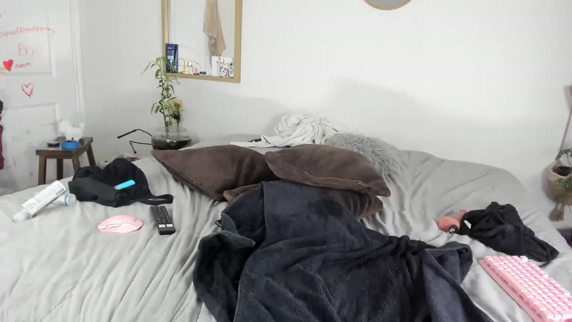 Gallery image thumbnail from CloeClover's myfreecams stream on, 02/05/2023, 10:43 image 14 of 20