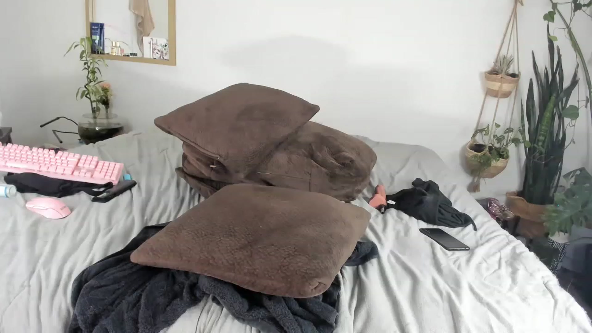 Gallery image thumbnail from CloeClover's myfreecams stream on, 02/05/2023, 11:26 image 6 of 20