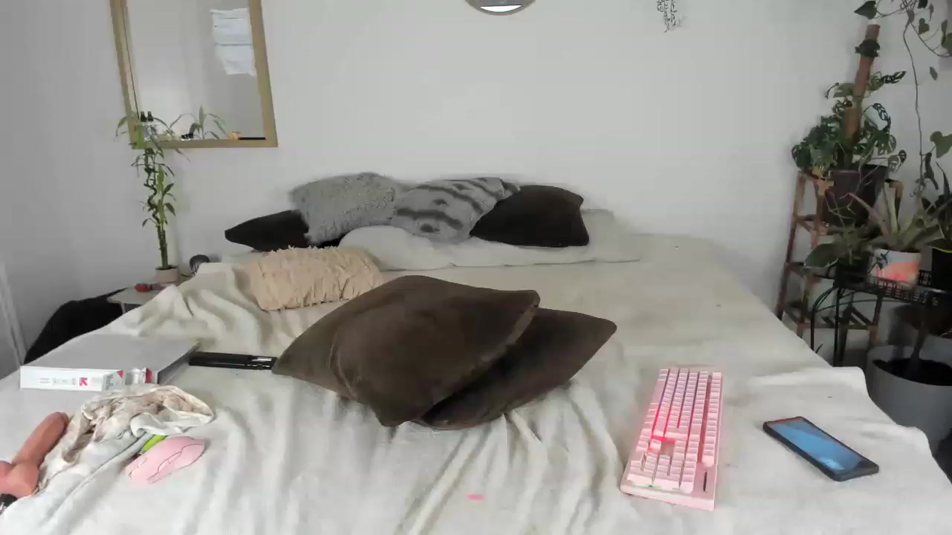 Gallery image thumbnail from CloeClover's myfreecams stream on, 03/11/2023, 13:02 image 7 of 20