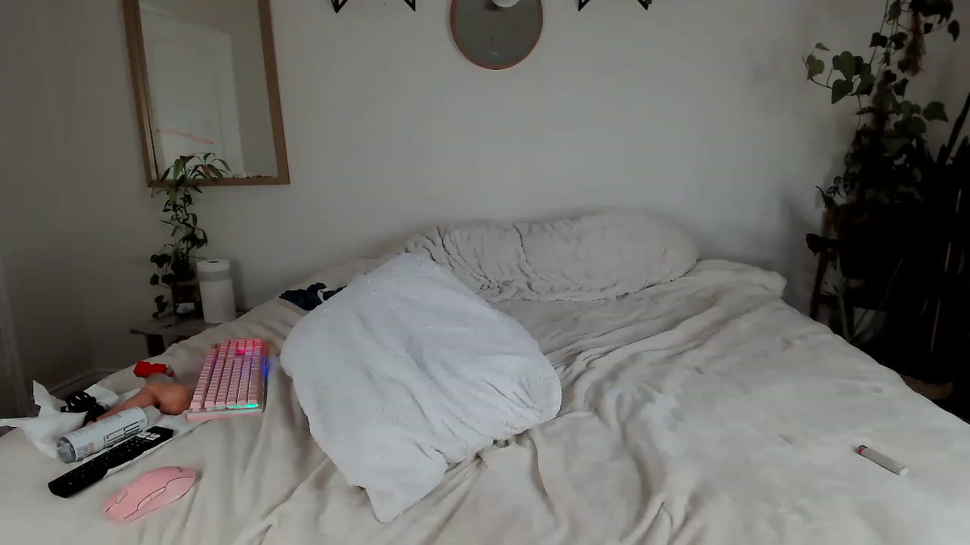 Gallery image thumbnail from CloeClover's myfreecams stream on, 04/29/2023, 08:23 image 7 of 20