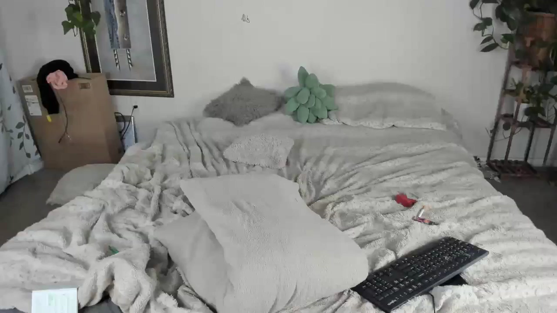 Gallery image thumbnail from CloeClover's myfreecams stream on, 01/01/2024, 13:19 image 17 of 20