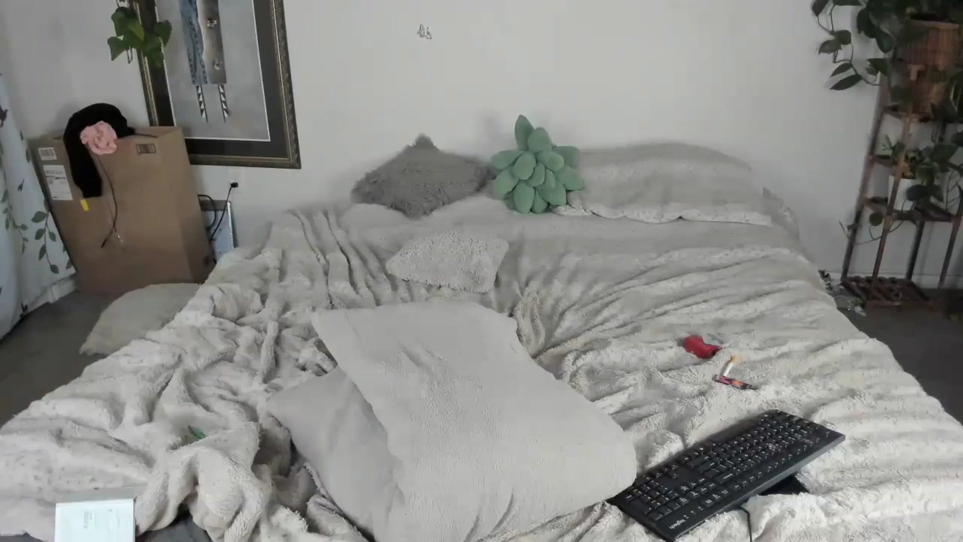 Gallery image thumbnail from CloeClover's myfreecams stream on, 01/01/2024, 13:19 image 15 of 20