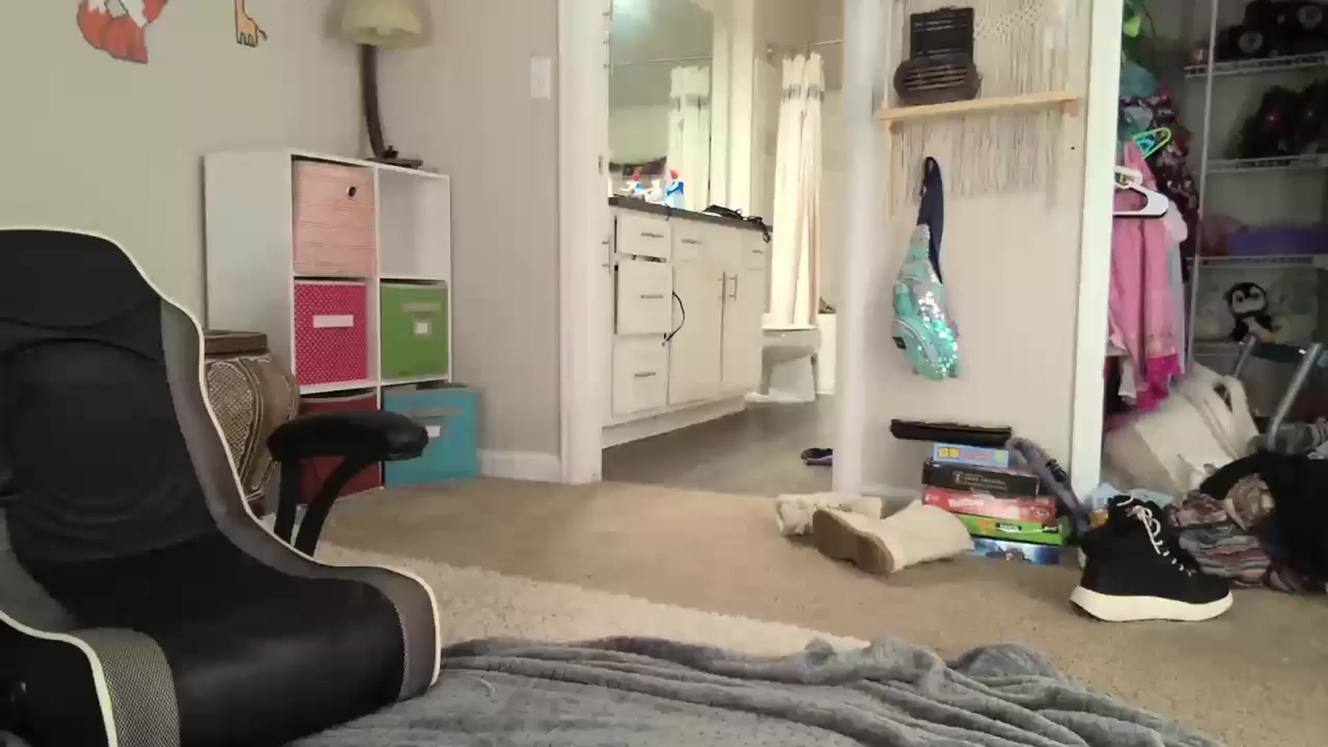 Gallery image thumbnail from CloeClover's myfreecams stream on, 02/11/2025, 08:42 image 1 of 20