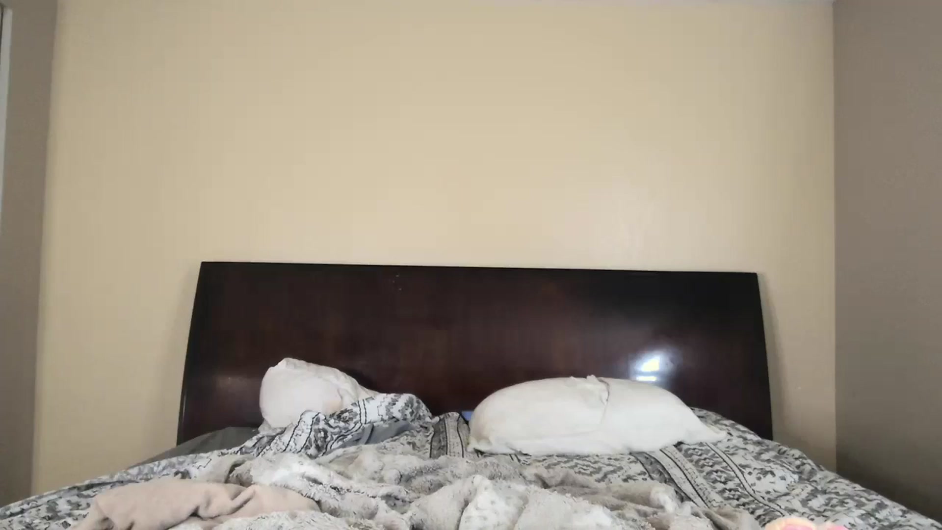Gallery image thumbnail from CloeClover's myfreecams stream on, 03/25/2025, 07:25 image 7 of 20