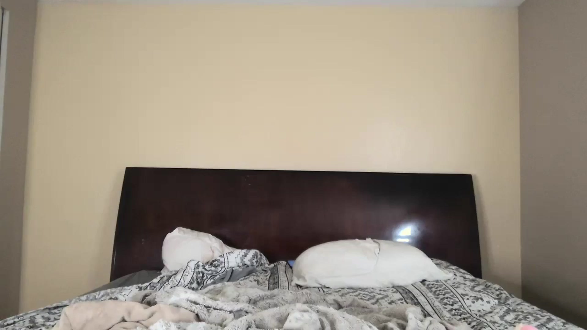 Gallery image thumbnail from CloeClover's myfreecams stream on, 03/25/2025, 07:25 image 16 of 20