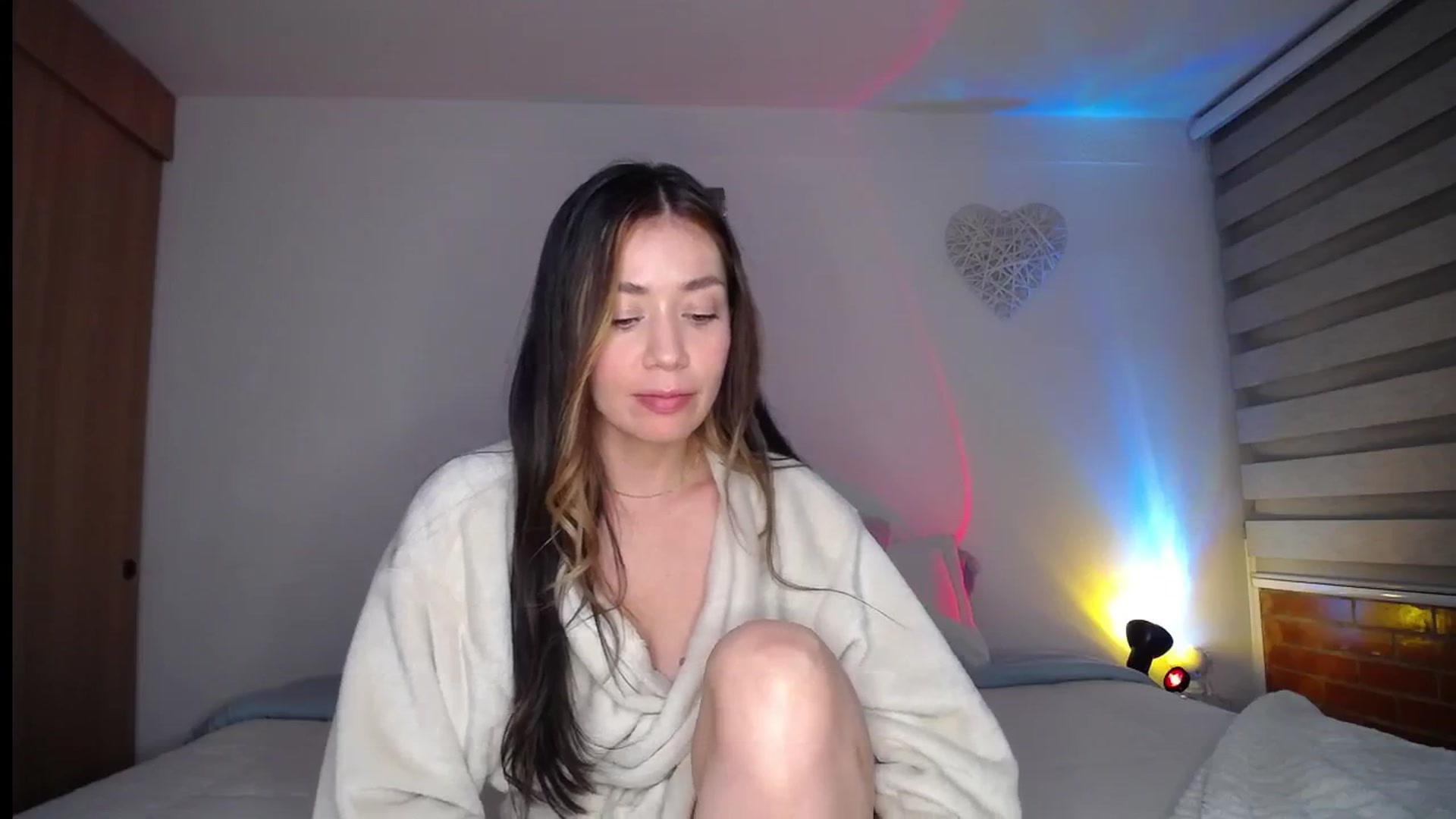 Gallery image thumbnail from Cloud_latin's myfreecams stream on, 06/18/2025, 05:11 image 17 of 20