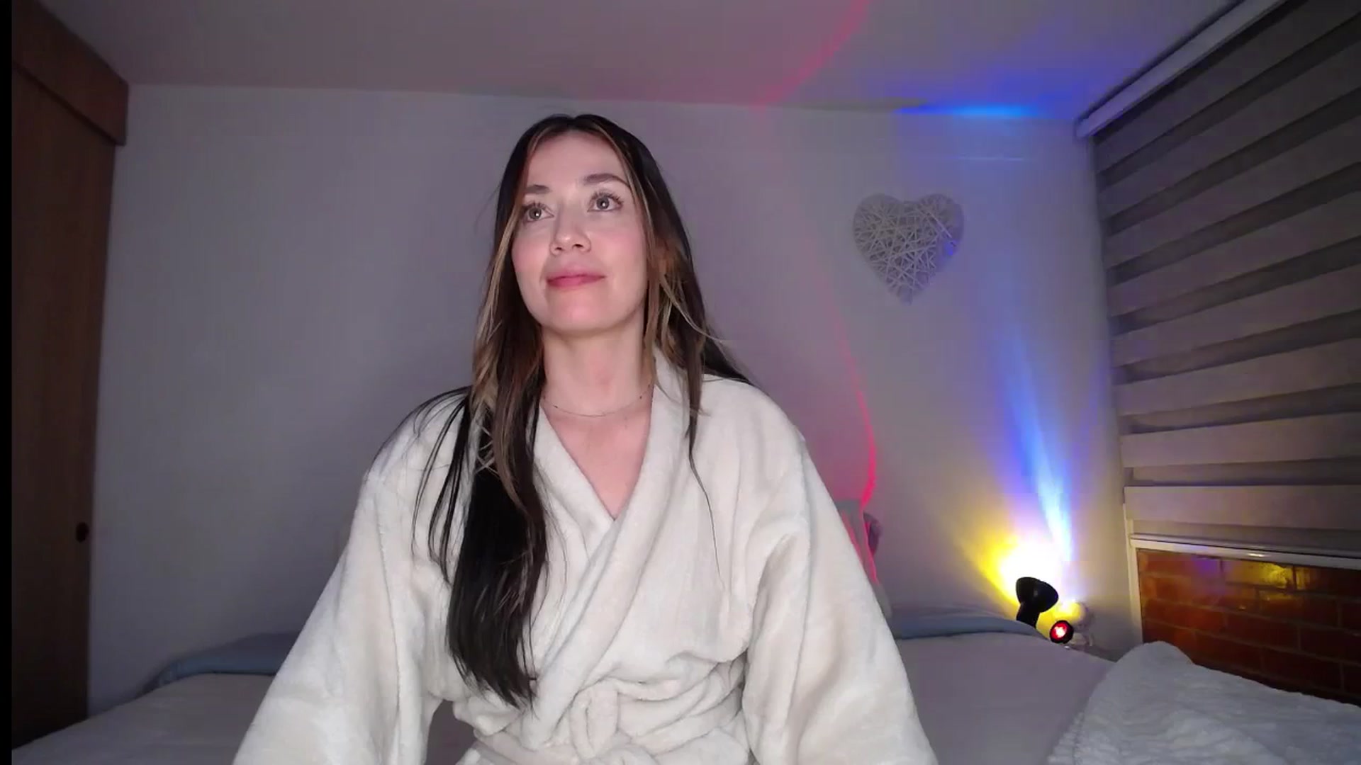 Gallery image thumbnail from Cloud_latin's myfreecams stream on, 06/18/2025, 05:11 image 6 of 20