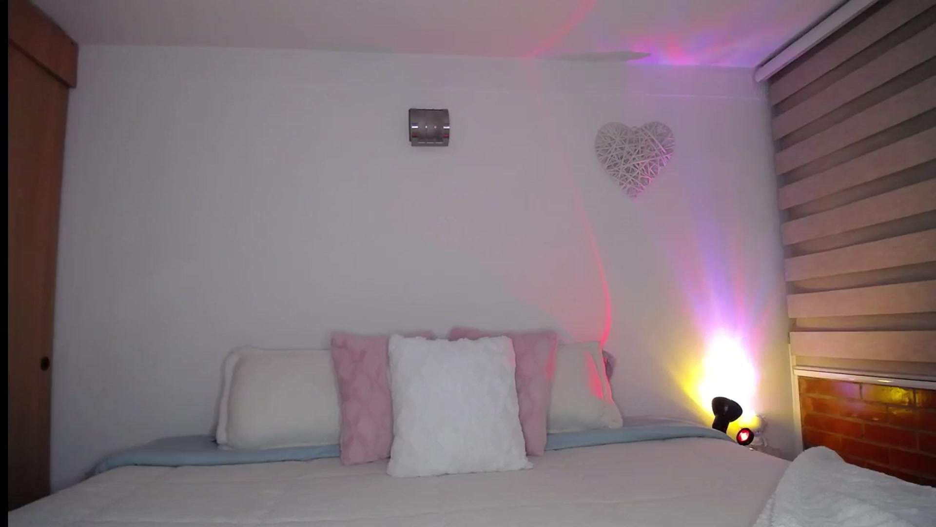 Gallery image thumbnail from Cloud_latin's myfreecams stream on, 06/18/2025, 05:11 image 4 of 20