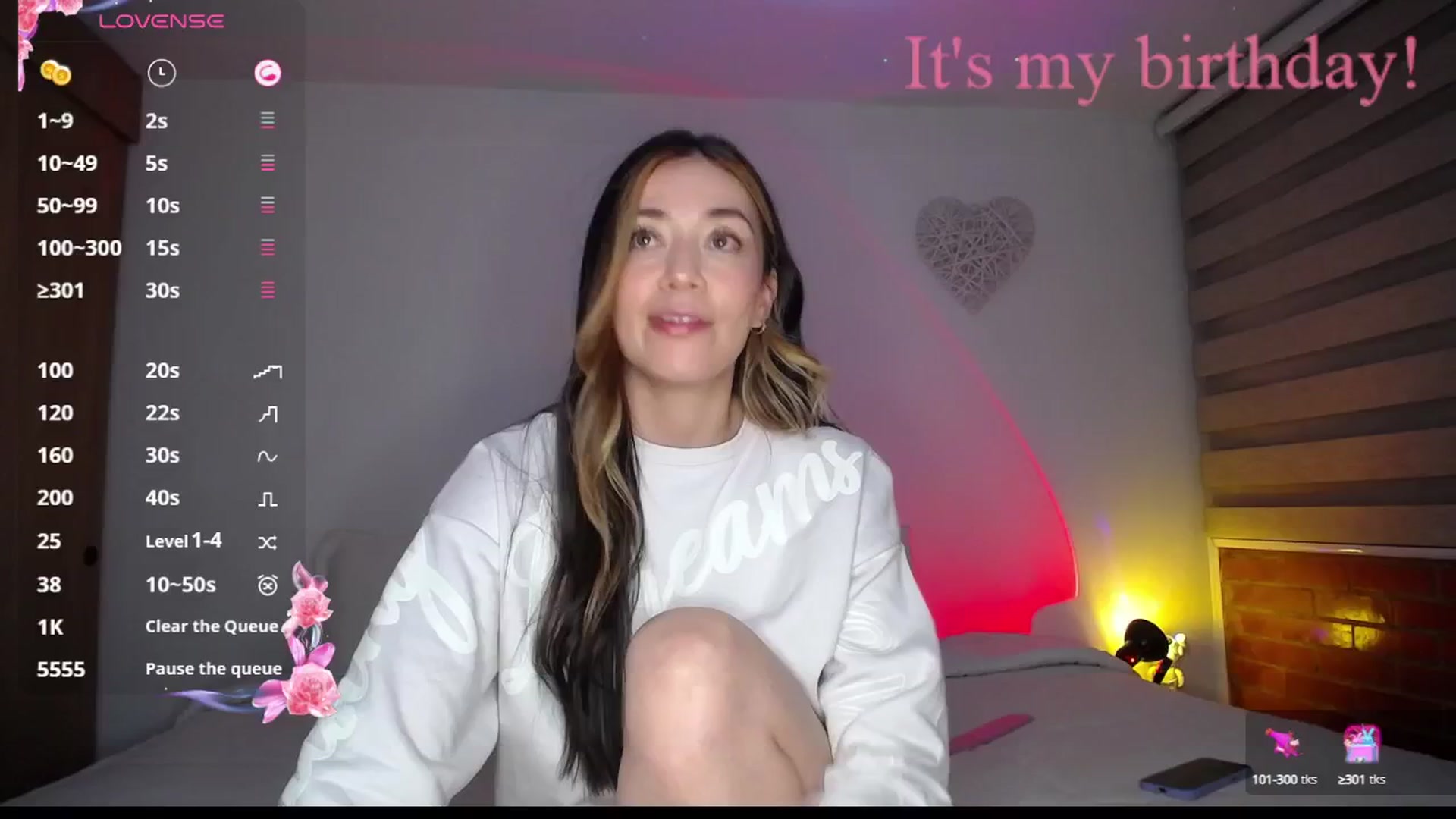 Gallery image thumbnail from Cloud_latin's myfreecams stream on, 06/21/2025, 07:46 image 1 of 20