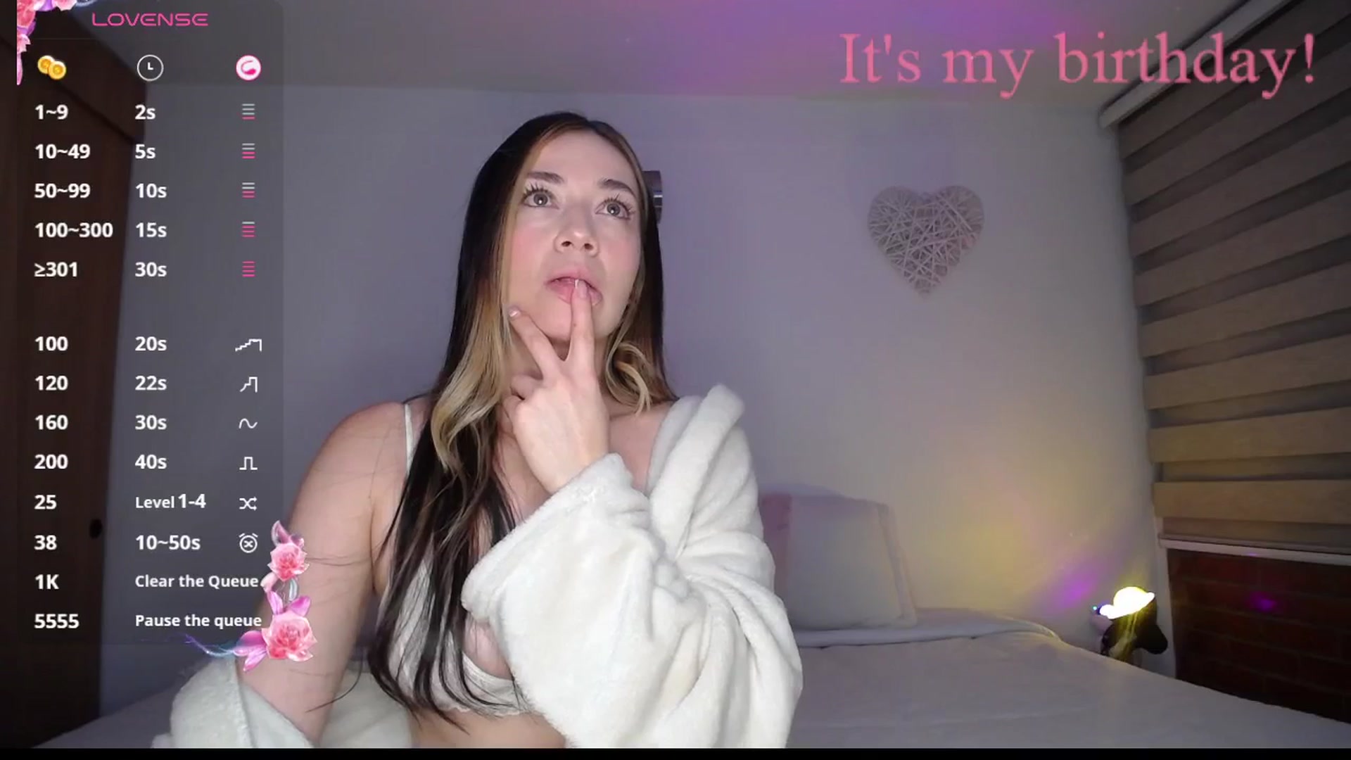Gallery image thumbnail from Cloud_latin's myfreecams stream on, 06/22/2025, 04:16 image 19 of 20
