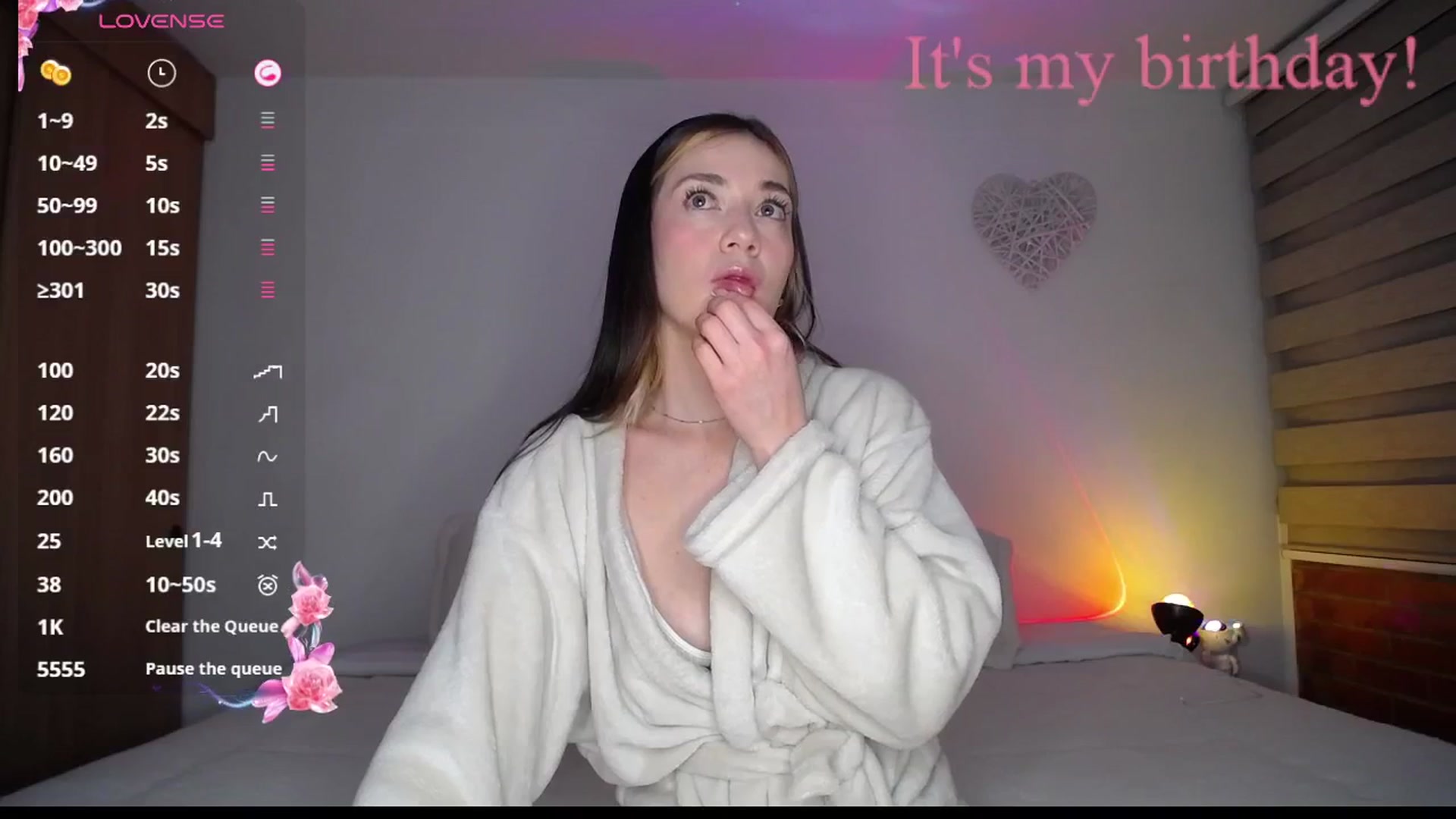 Gallery image thumbnail from Cloud_latin's myfreecams stream on, 06/23/2025, 03:17 image 19 of 20