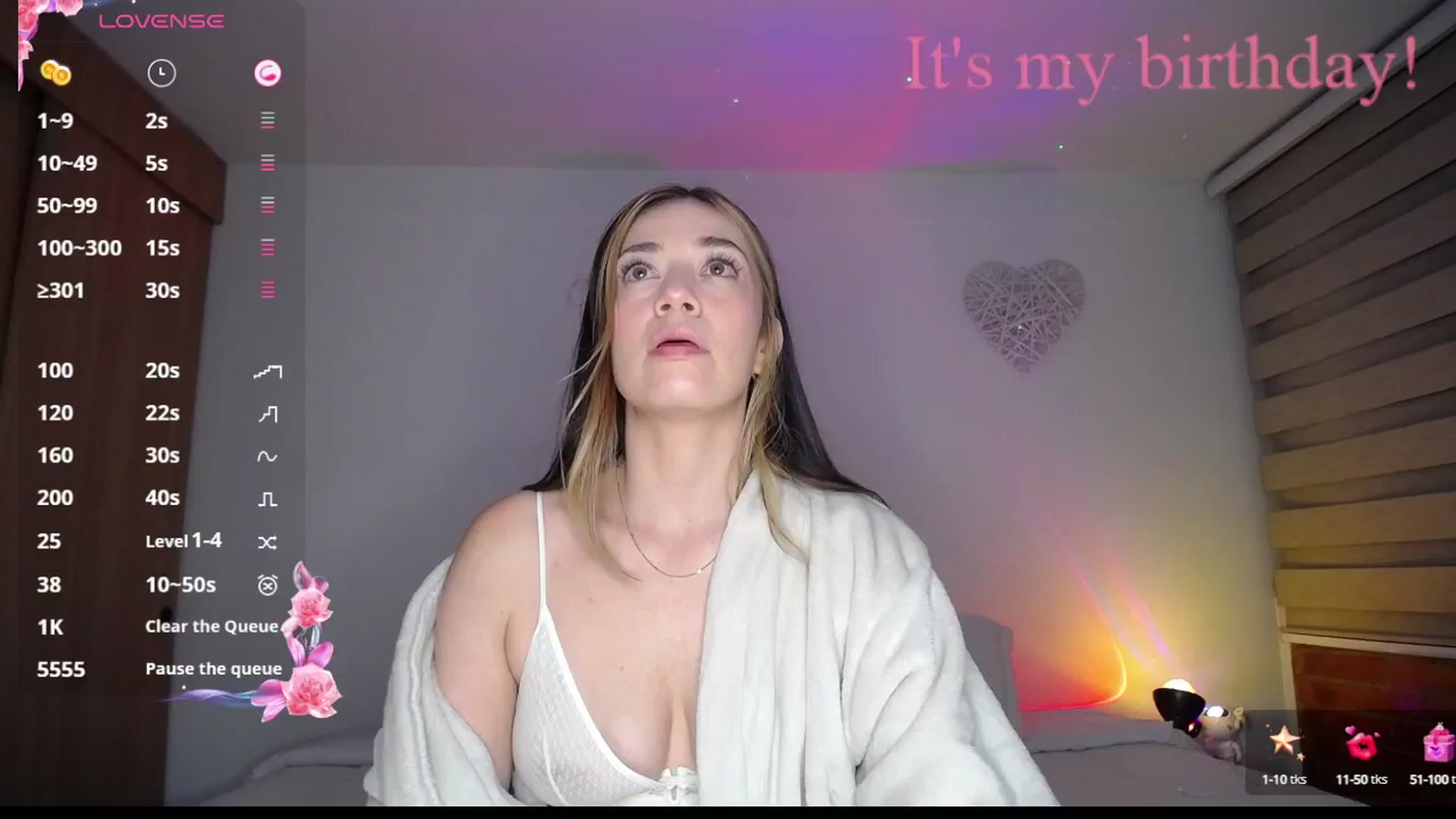 Gallery image thumbnail from Cloud_latin's myfreecams stream on, 06/23/2025, 04:35 image 1 of 20