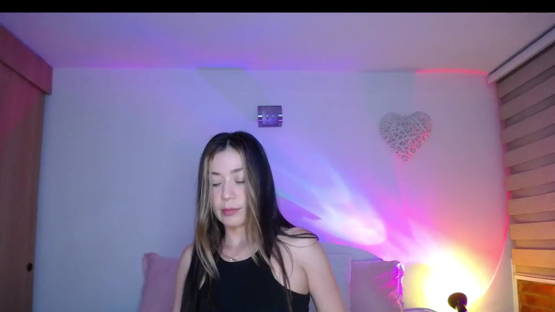 Gallery image thumbnail from Cloud_latin's myfreecams stream on, 07/28/2025, 03:31 image 16 of 20