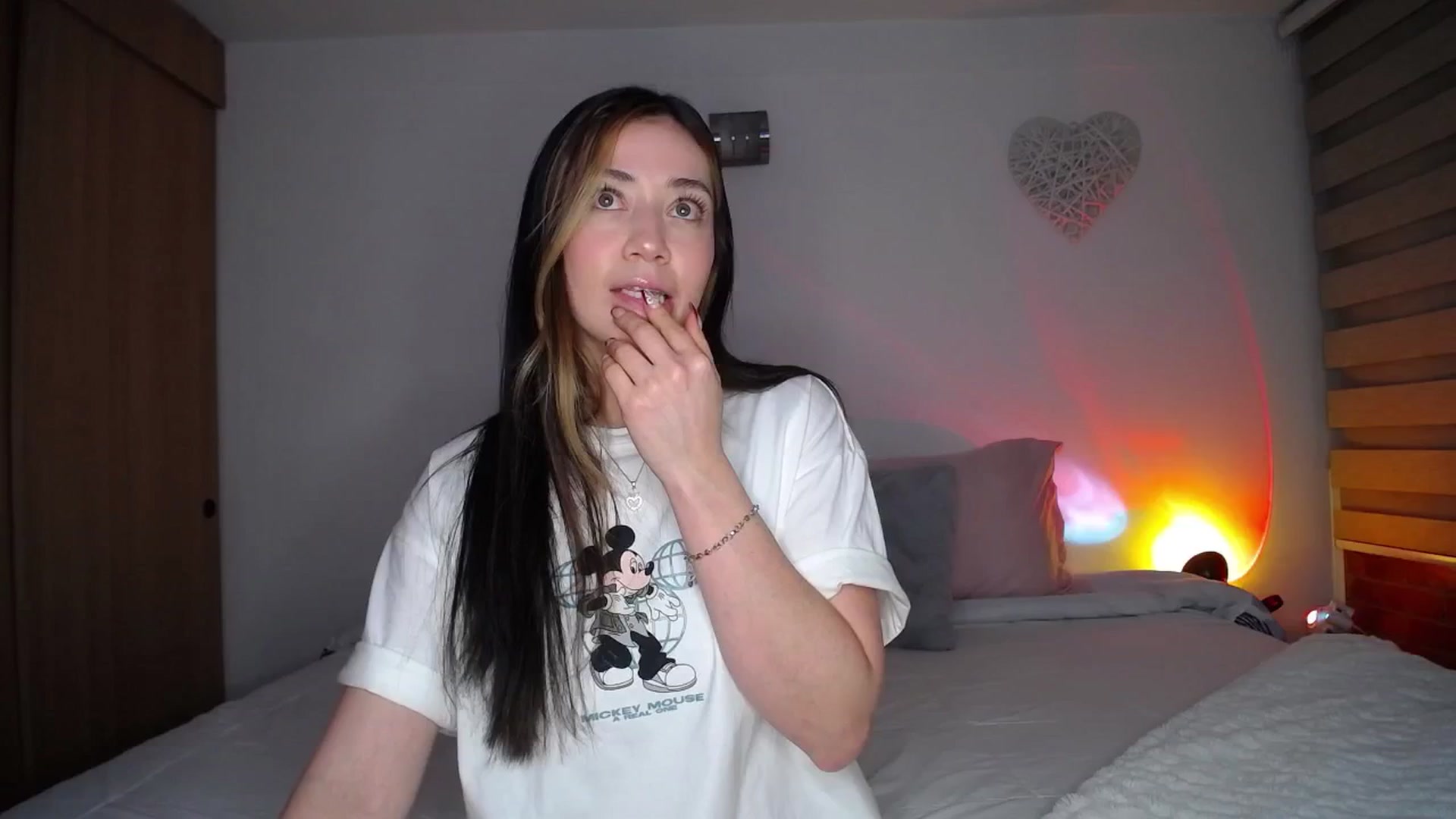 Gallery image thumbnail from Cloud_latin's myfreecams stream on, 08/11/2025, 01:03 image 17 of 20