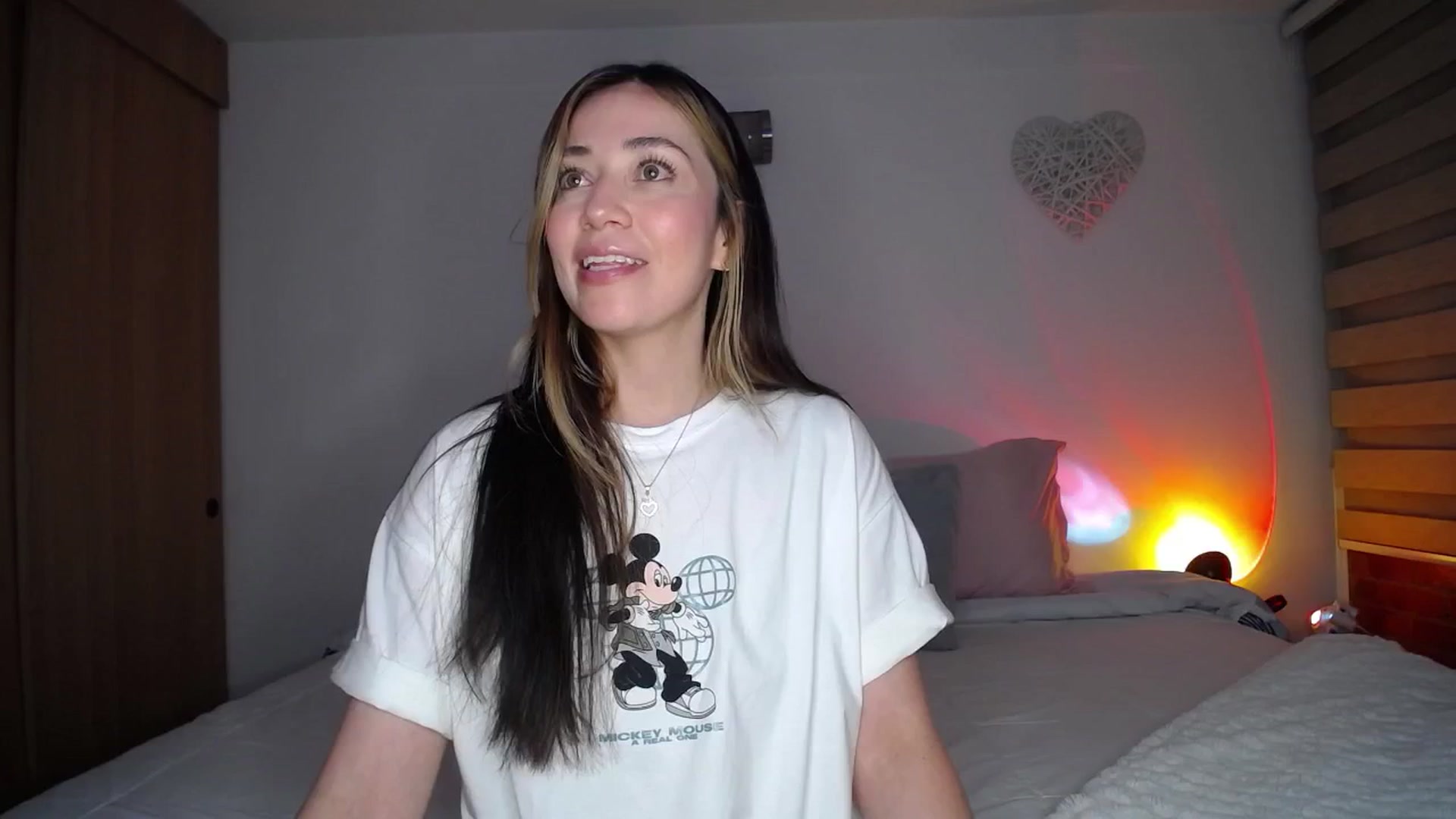 Gallery image thumbnail from Cloud_latin's myfreecams stream on, 08/11/2025, 01:03 image 14 of 20