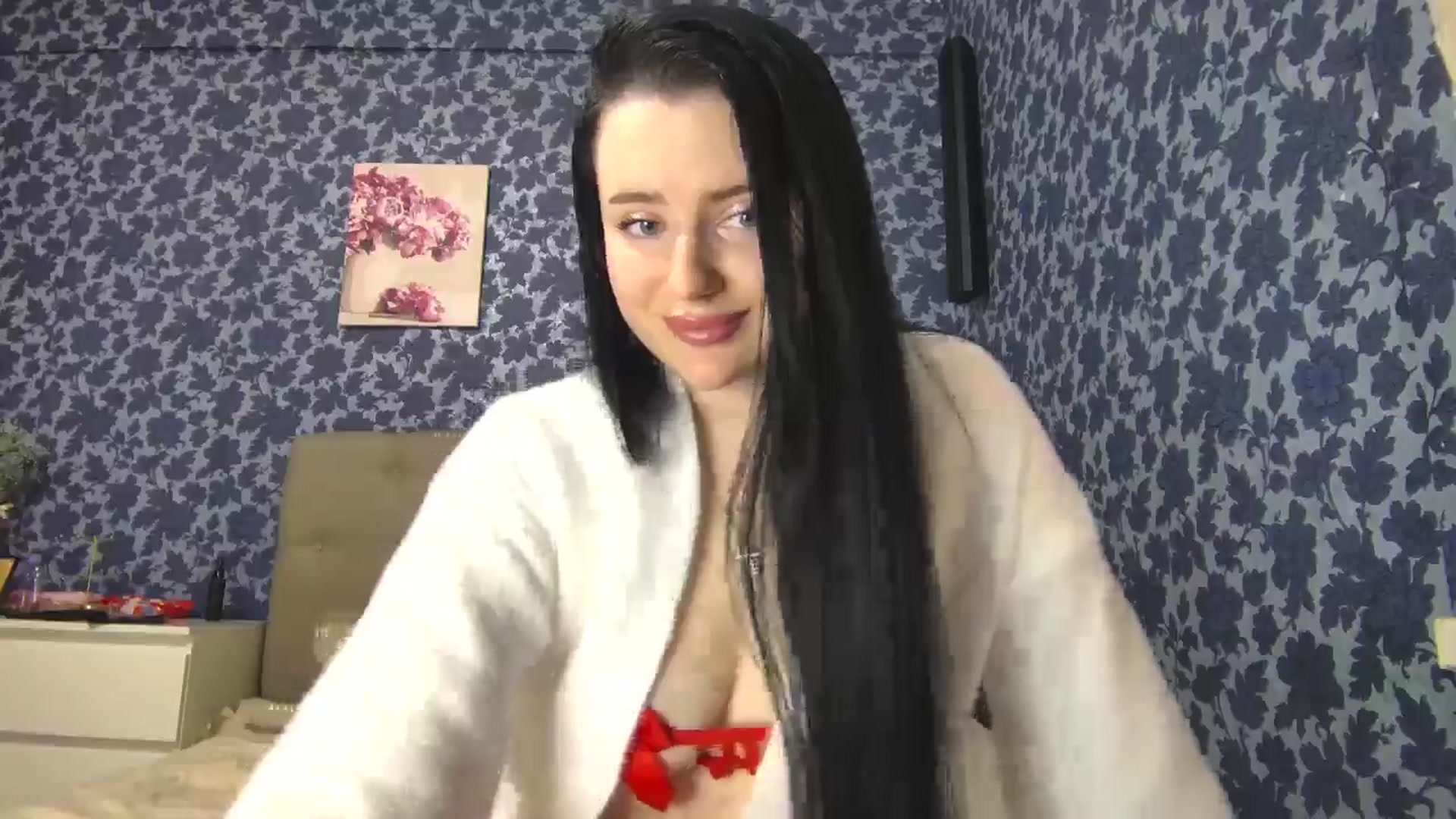 Gallery image thumbnail from CloverBell's myfreecams stream on, 12/25/2024, 09:54 image 9 of 20
