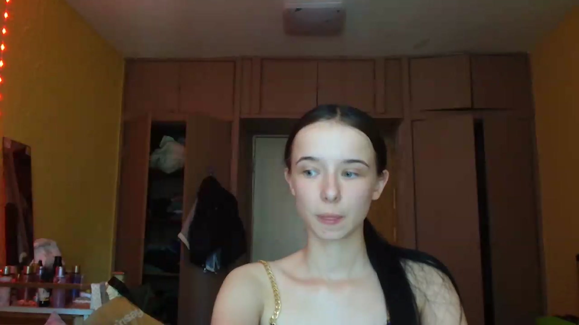 Gallery image thumbnail from CloverLake's myfreecams stream on, 06/10/2026, 10:24 image 4 of 20