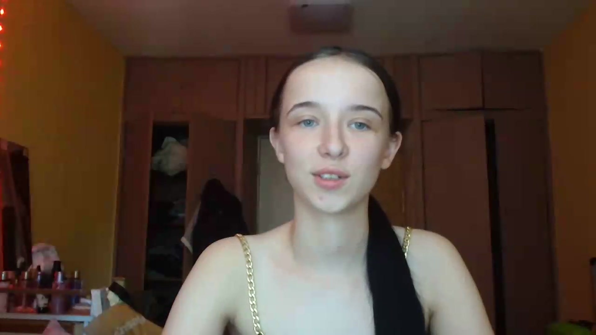Gallery image thumbnail from CloverLake's myfreecams stream on, 06/10/2026, 10:24 image 16 of 20