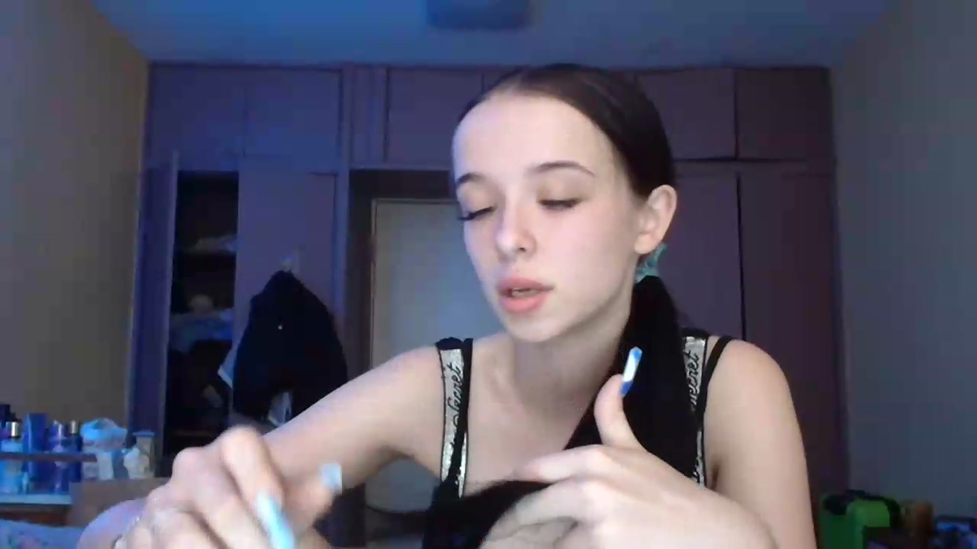 Gallery image thumbnail from CloverLake's myfreecams stream on, 06/16/2026, 08:30 image 8 of 20