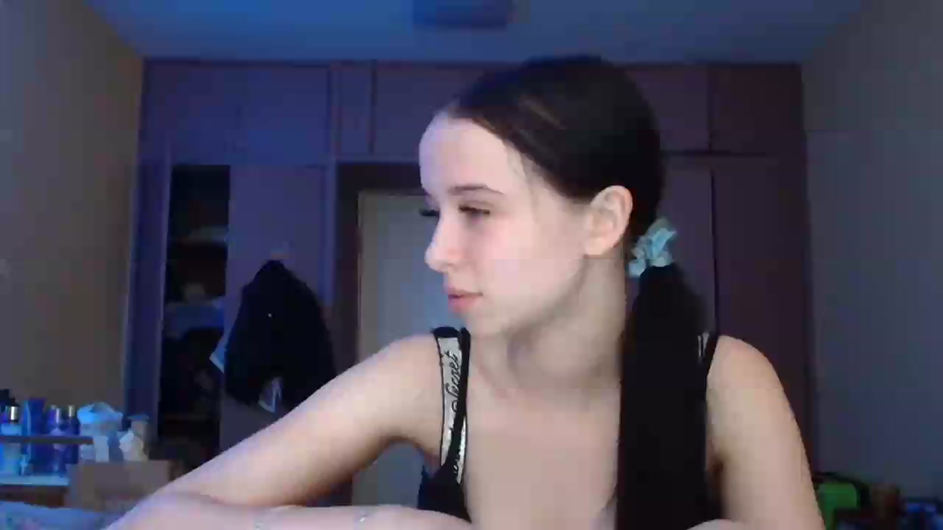 Gallery image thumbnail from CloverLake's myfreecams stream on, 06/16/2026, 08:30 image 9 of 20