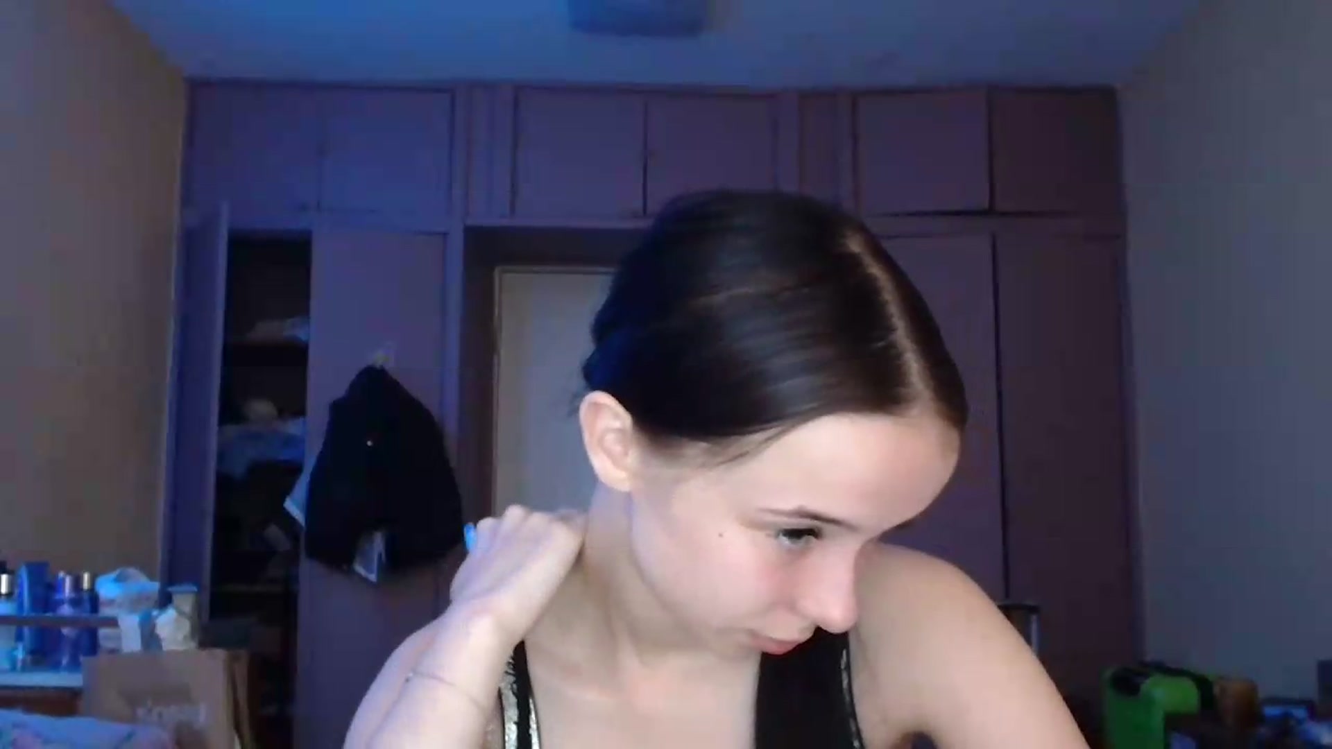 Gallery image thumbnail from CloverLake's myfreecams stream on, 06/16/2026, 08:30 image 19 of 20