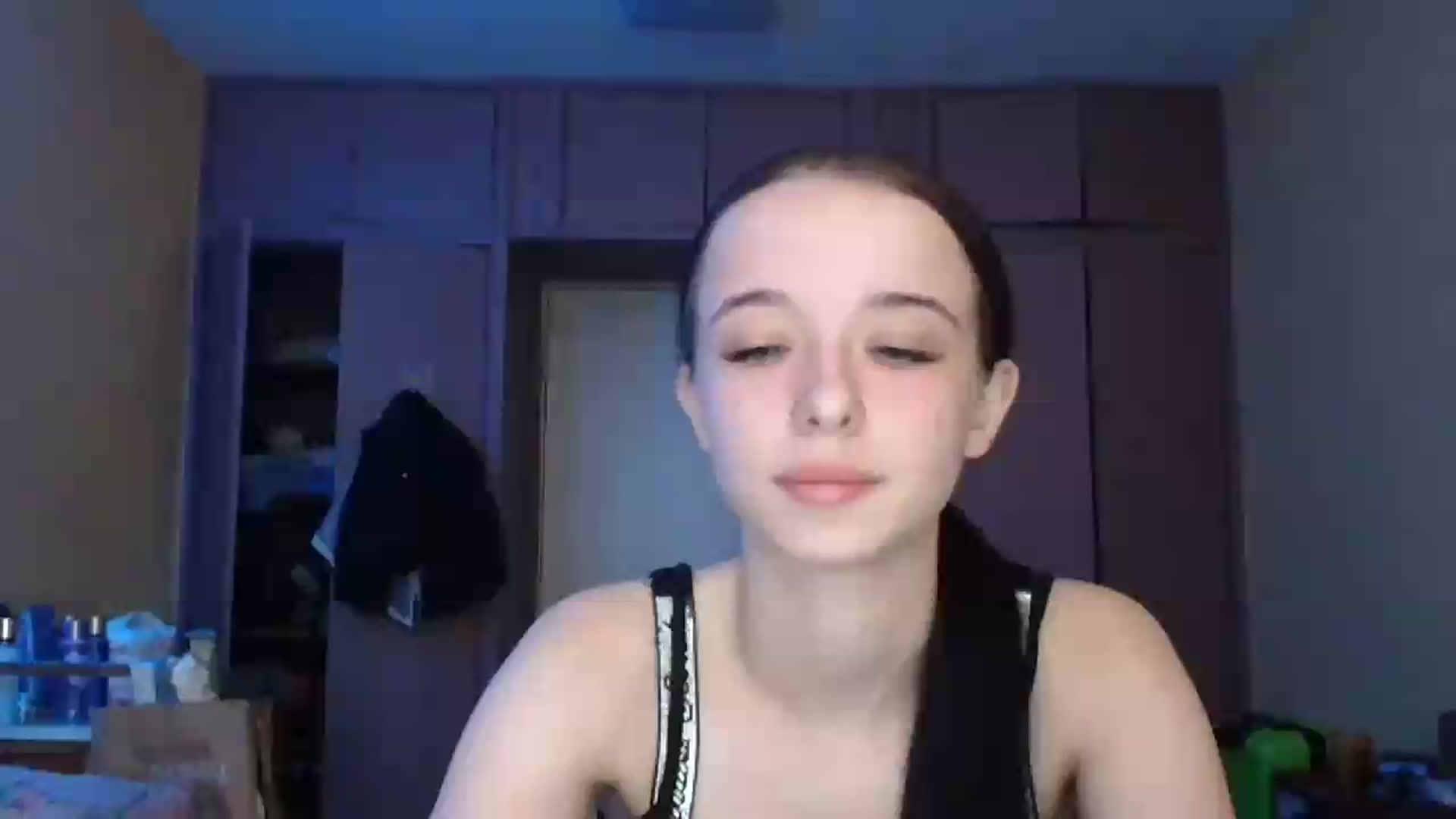 Gallery image thumbnail from CloverLake's myfreecams stream on, 06/16/2026, 08:30 image 16 of 20