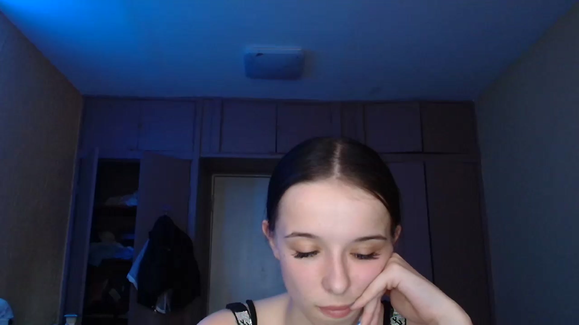 Gallery image thumbnail from CloverLake's myfreecams stream on, 06/16/2026, 14:34 image 4 of 20