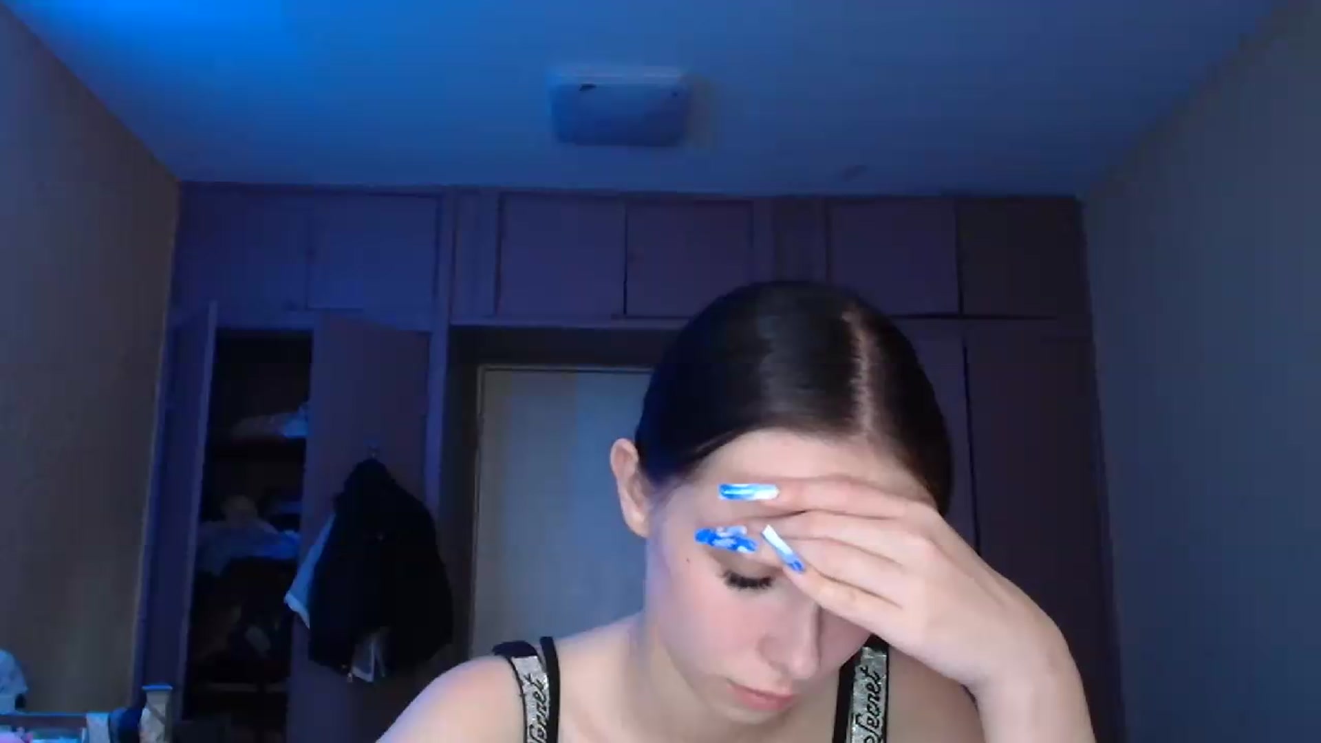 Gallery image thumbnail from CloverLake's myfreecams stream on, 06/16/2026, 14:34 image 15 of 20