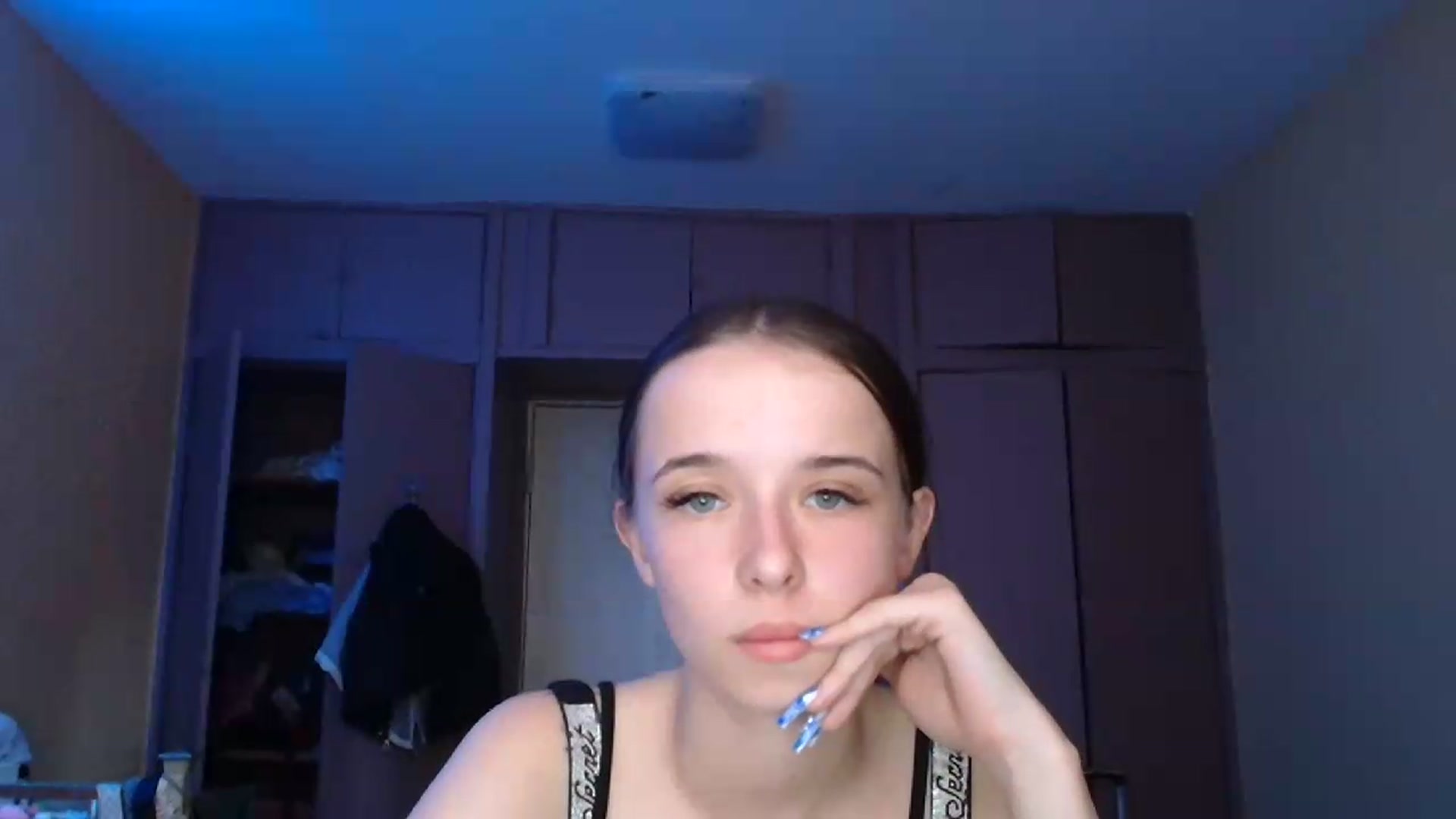 Gallery image thumbnail from CloverLake's myfreecams stream on, 06/16/2026, 14:34 image 12 of 20