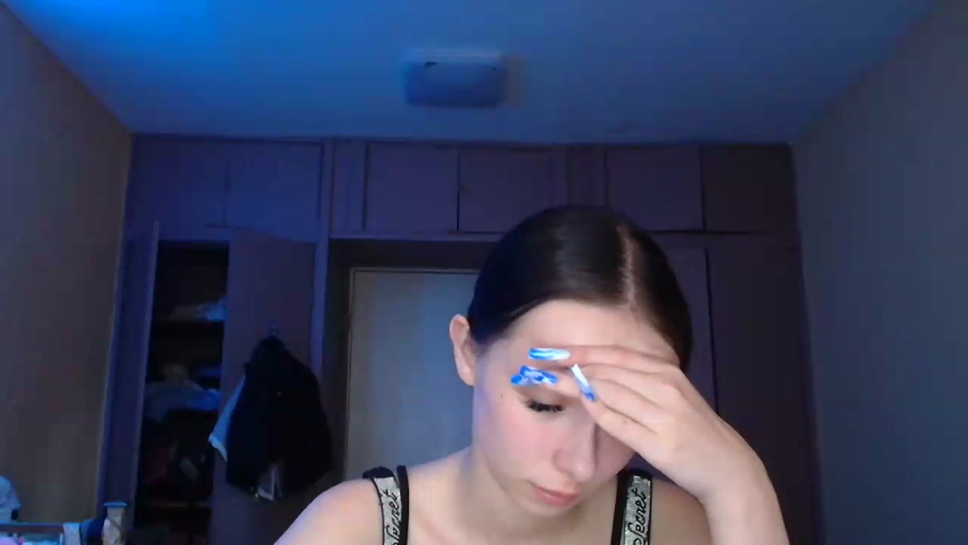 Gallery image thumbnail from CloverLake's myfreecams stream on, 06/16/2026, 14:34 image 14 of 20