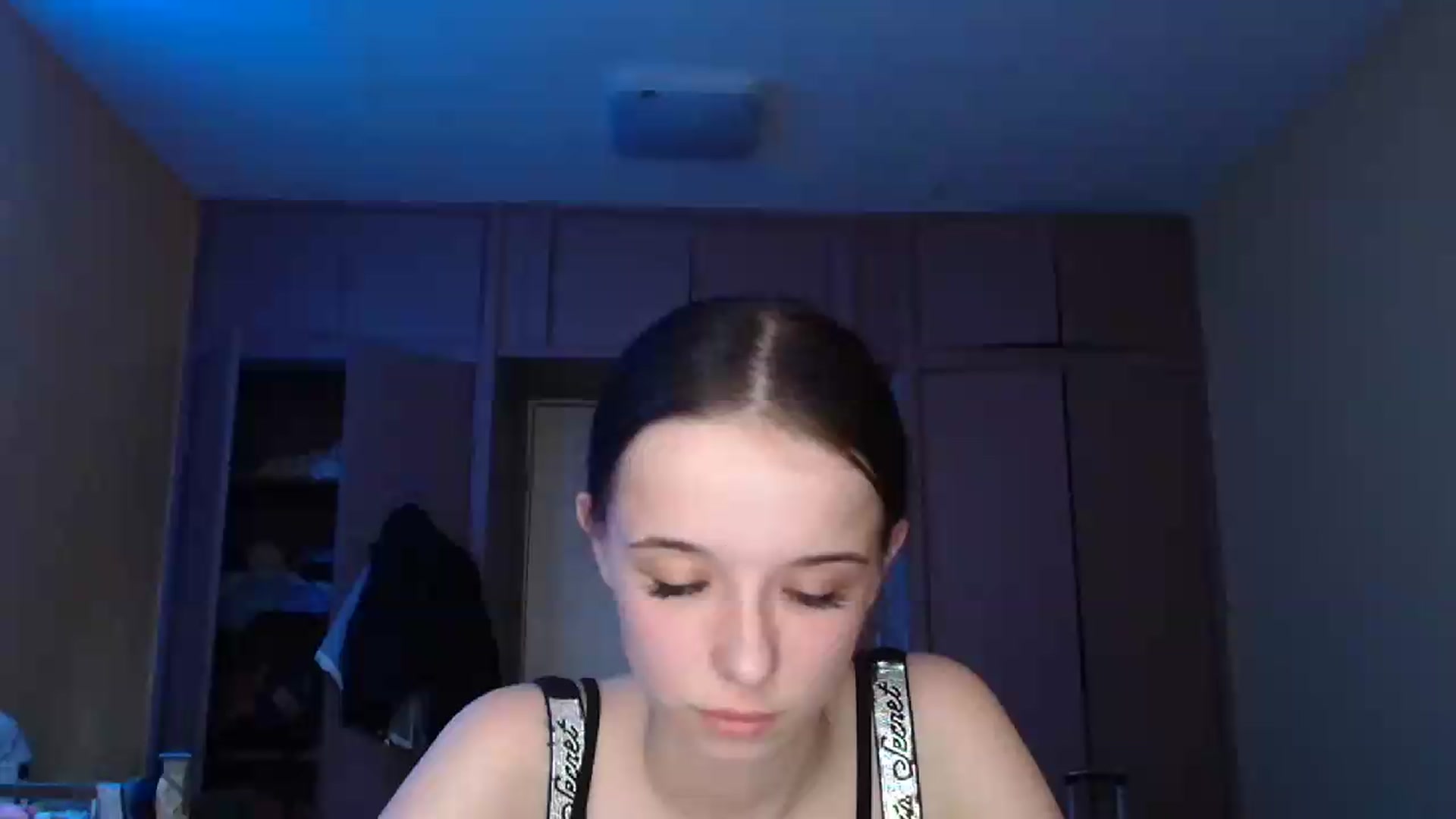 Gallery image thumbnail from CloverLake's myfreecams stream on, 06/16/2026, 14:34 image 11 of 20