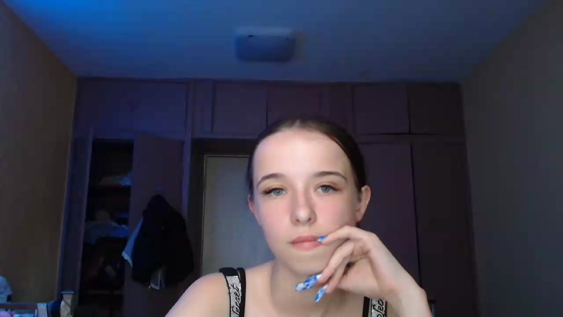 Gallery image thumbnail from CloverLake's myfreecams stream on, 06/16/2026, 14:34 image 8 of 20