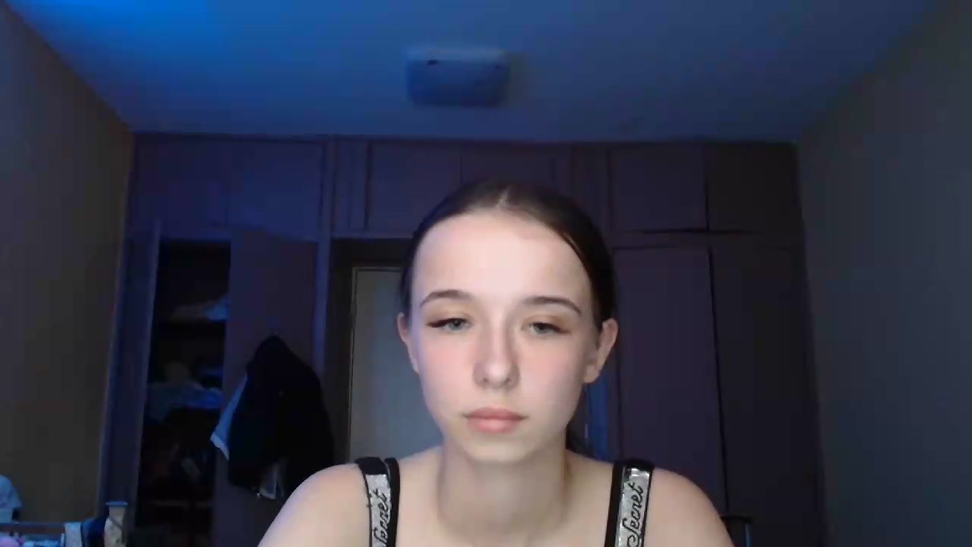 Gallery image thumbnail from CloverLake's myfreecams stream on, 06/16/2026, 14:34 image 6 of 20
