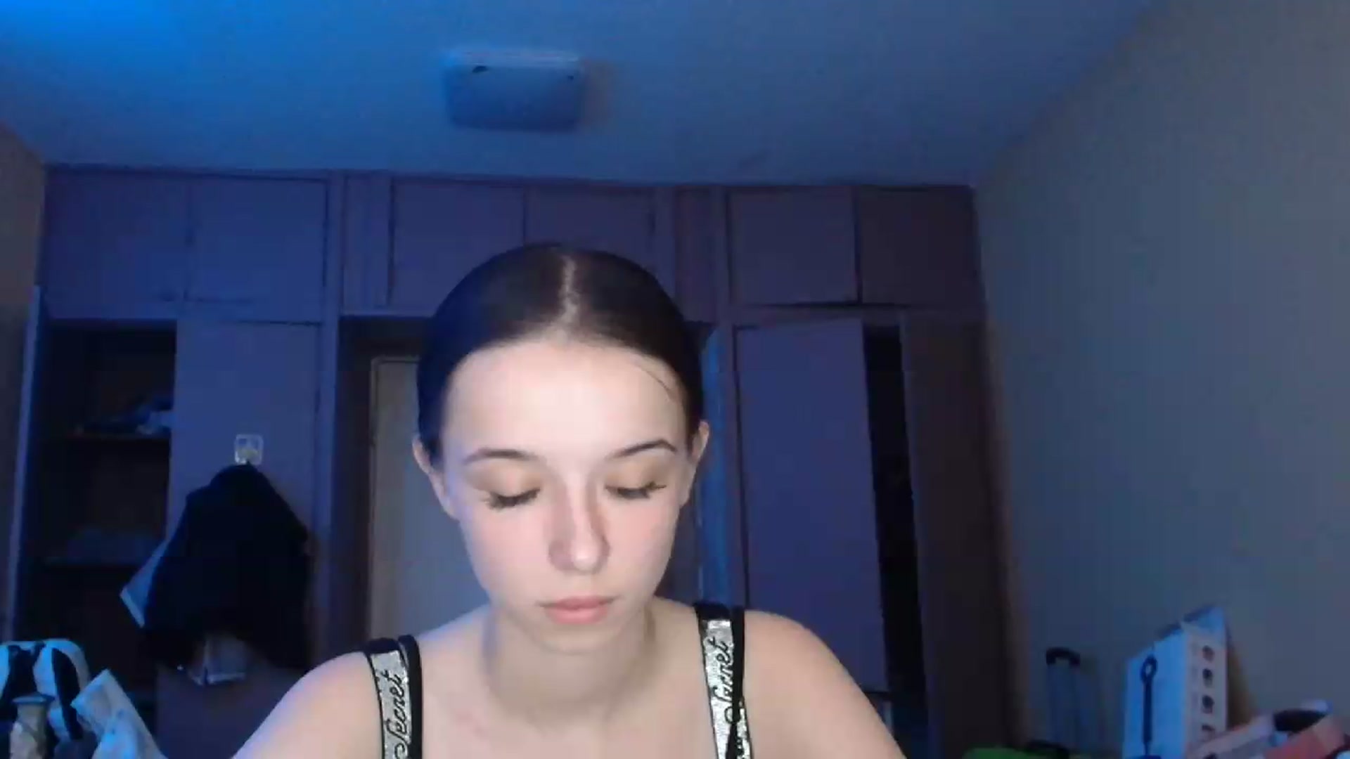 Gallery image thumbnail from CloverLake's myfreecams stream on, 06/19/2026, 08:56 image 16 of 20