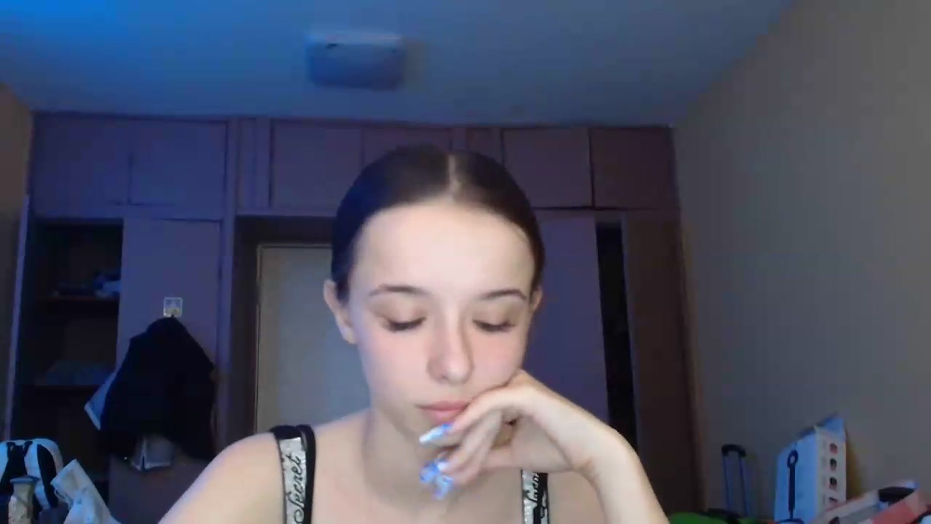 Gallery image thumbnail from CloverLake's myfreecams stream on, 06/19/2026, 08:56 image 8 of 20