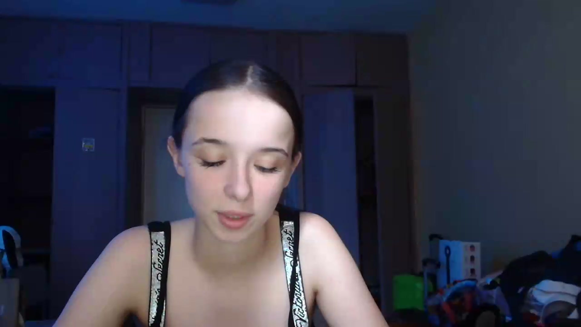 Gallery image thumbnail from CloverLake's myfreecams stream on, 06/19/2026, 11:50 image 18 of 20