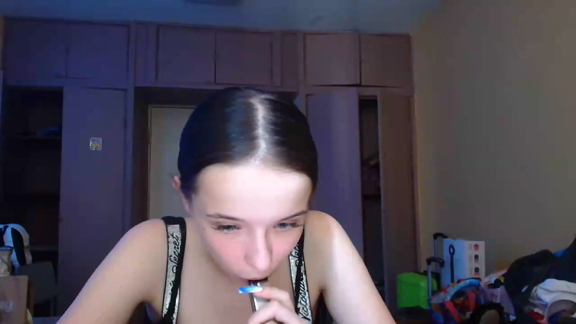 Gallery image thumbnail from CloverLake's myfreecams stream on, 06/19/2026, 11:50 image 11 of 20
