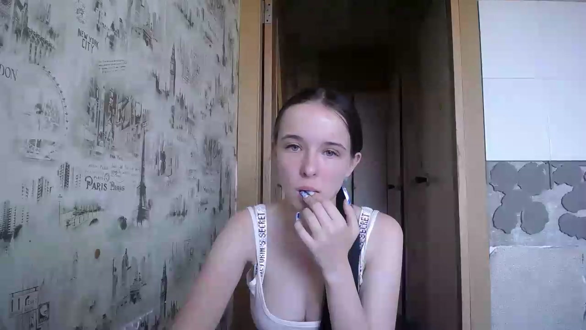 Gallery image thumbnail from CloverLake's myfreecams stream on, 06/25/2026, 09:29 image 18 of 20