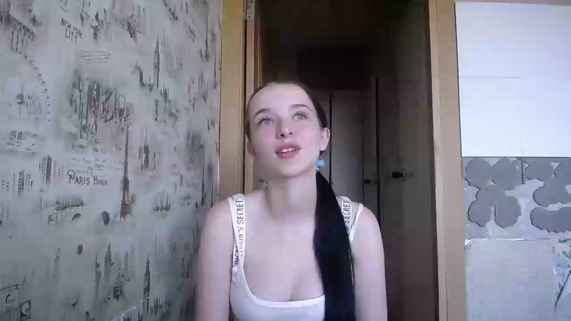 Gallery image thumbnail from CloverLake's myfreecams stream on, 06/25/2026, 09:29 image 14 of 20