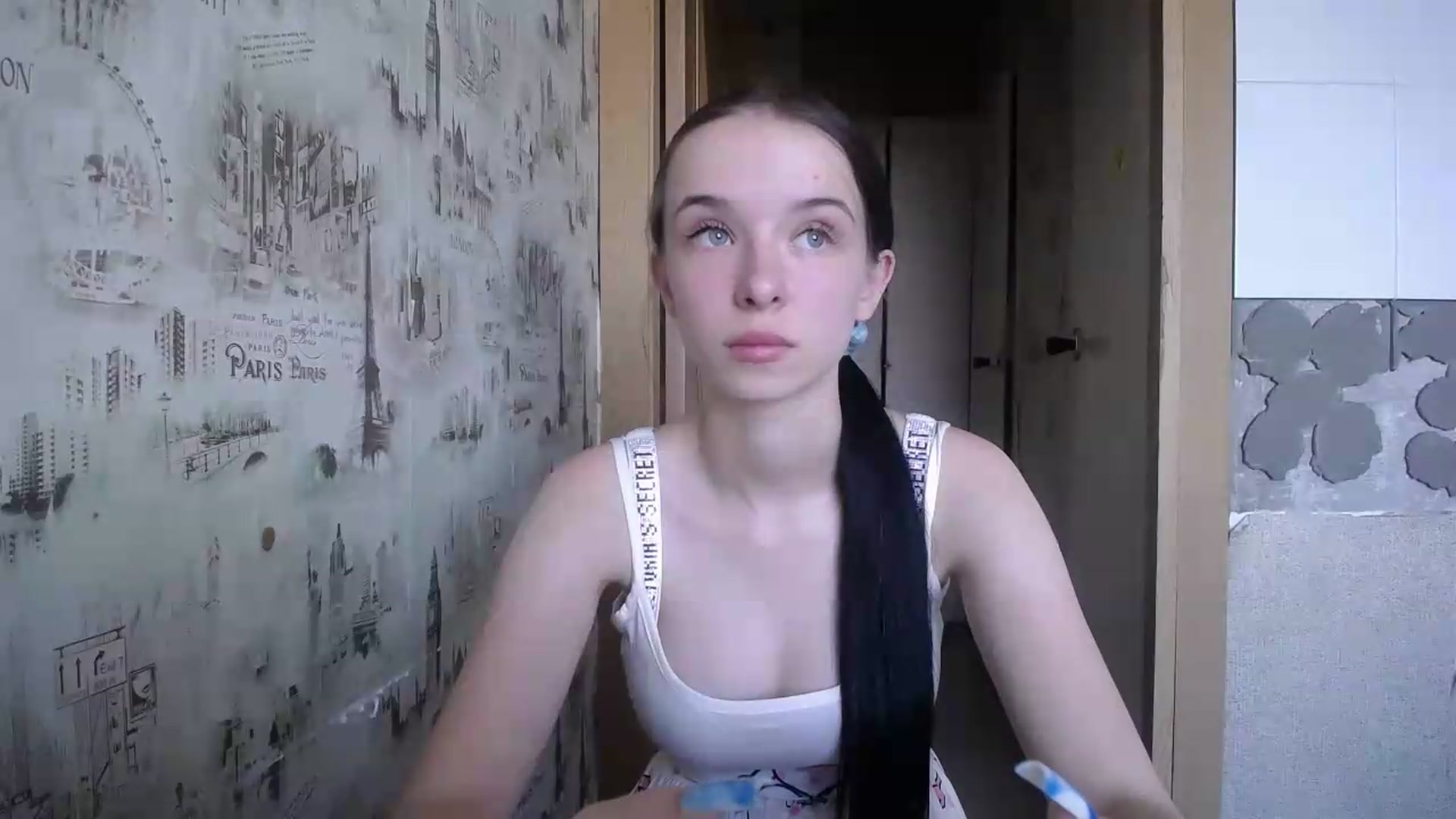 Gallery image thumbnail from CloverLake's myfreecams stream on, 06/25/2026, 10:11 image 9 of 20