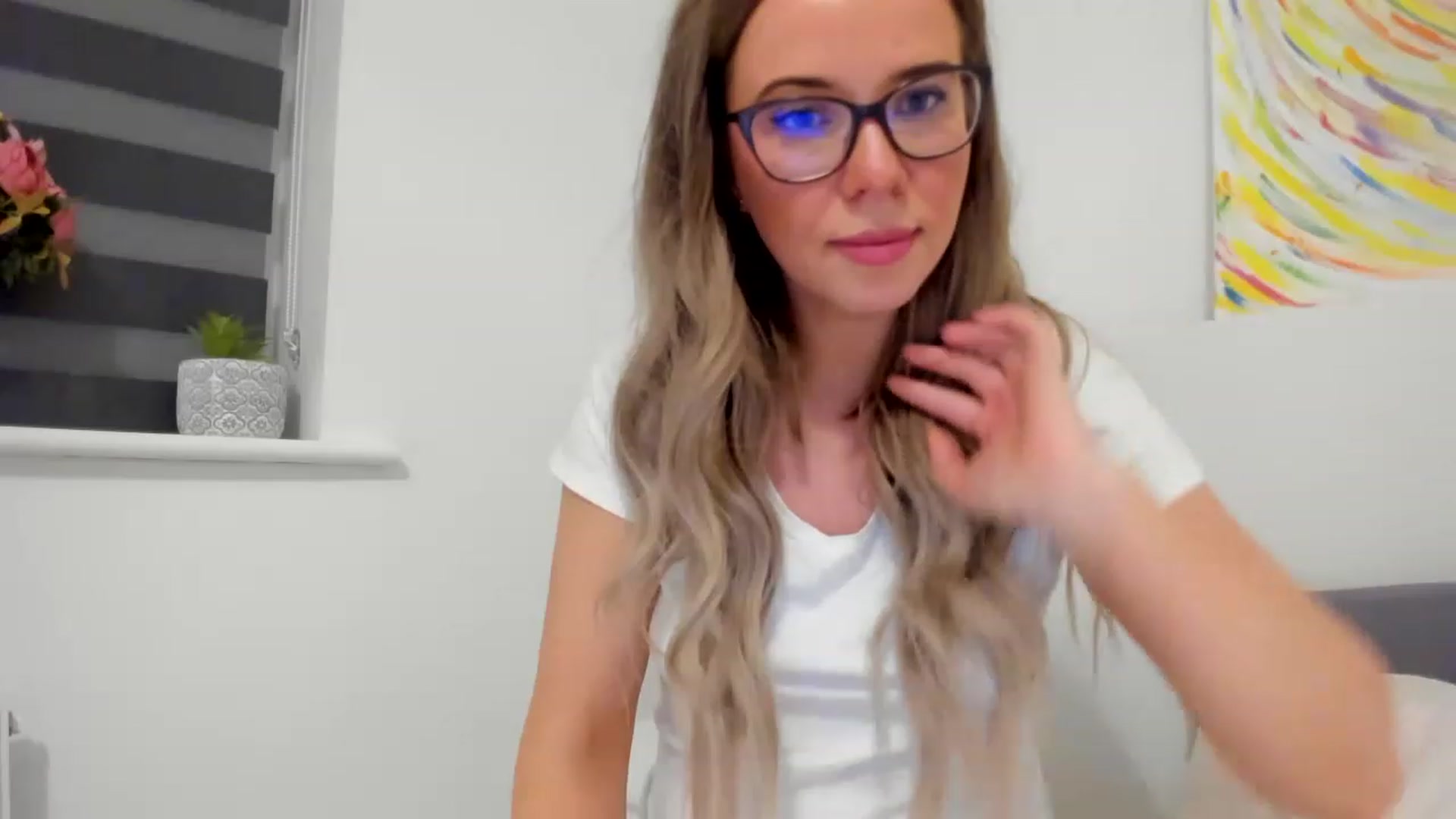 Gallery image thumbnail from CloverWinfred's myfreecams stream on, 11/27/2022, 01:27 image 6 of 20