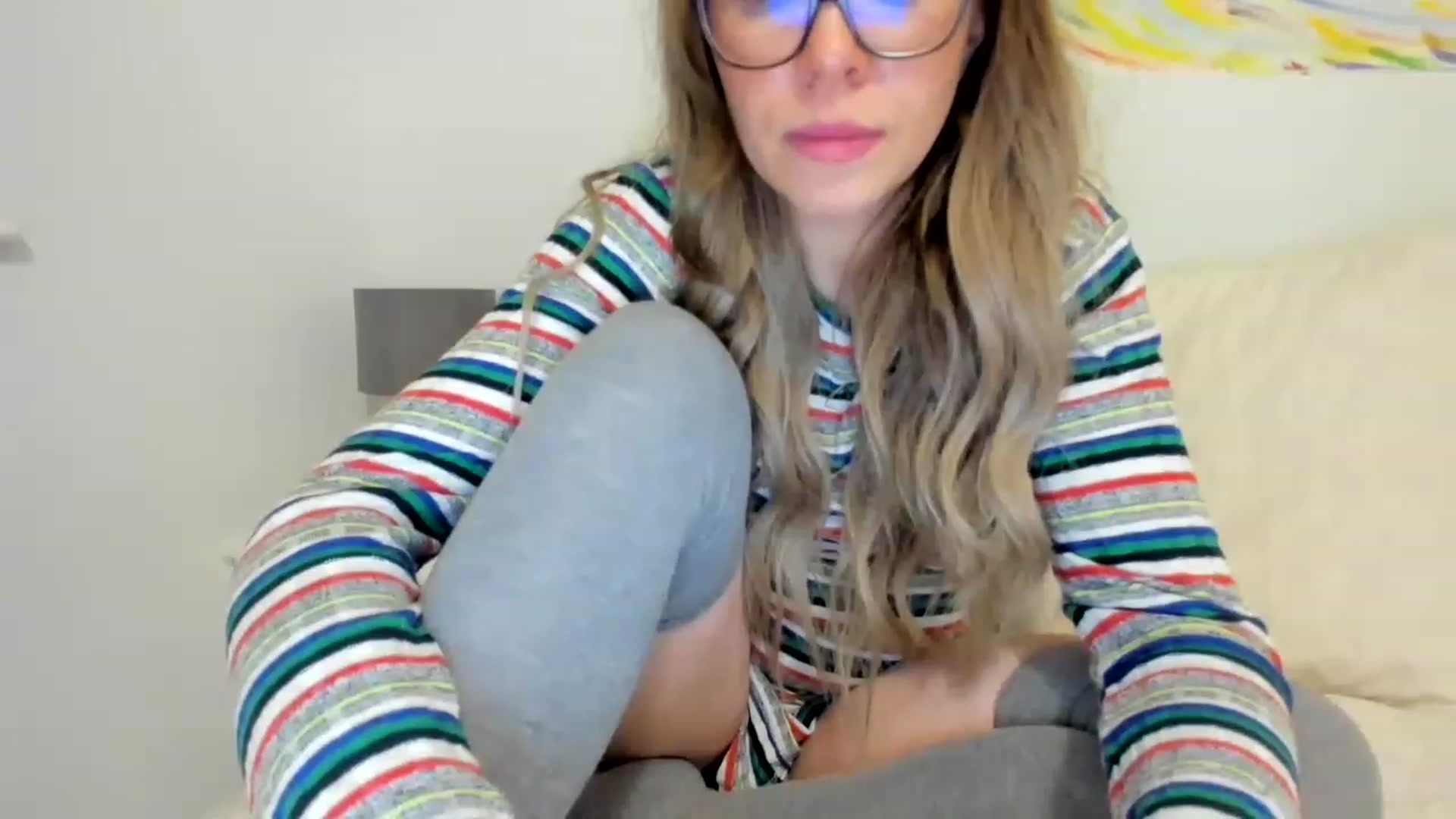 Gallery image thumbnail from CloverWinfred's myfreecams stream on, 12/18/2022, 02:09 image 17 of 20