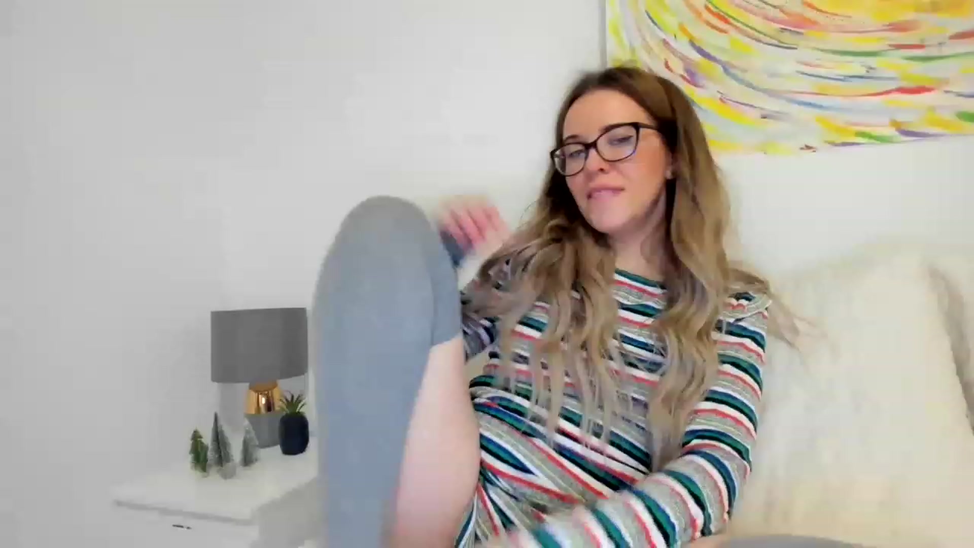 Gallery image thumbnail from CloverWinfred's myfreecams stream on, 12/18/2022, 02:09 image 3 of 20