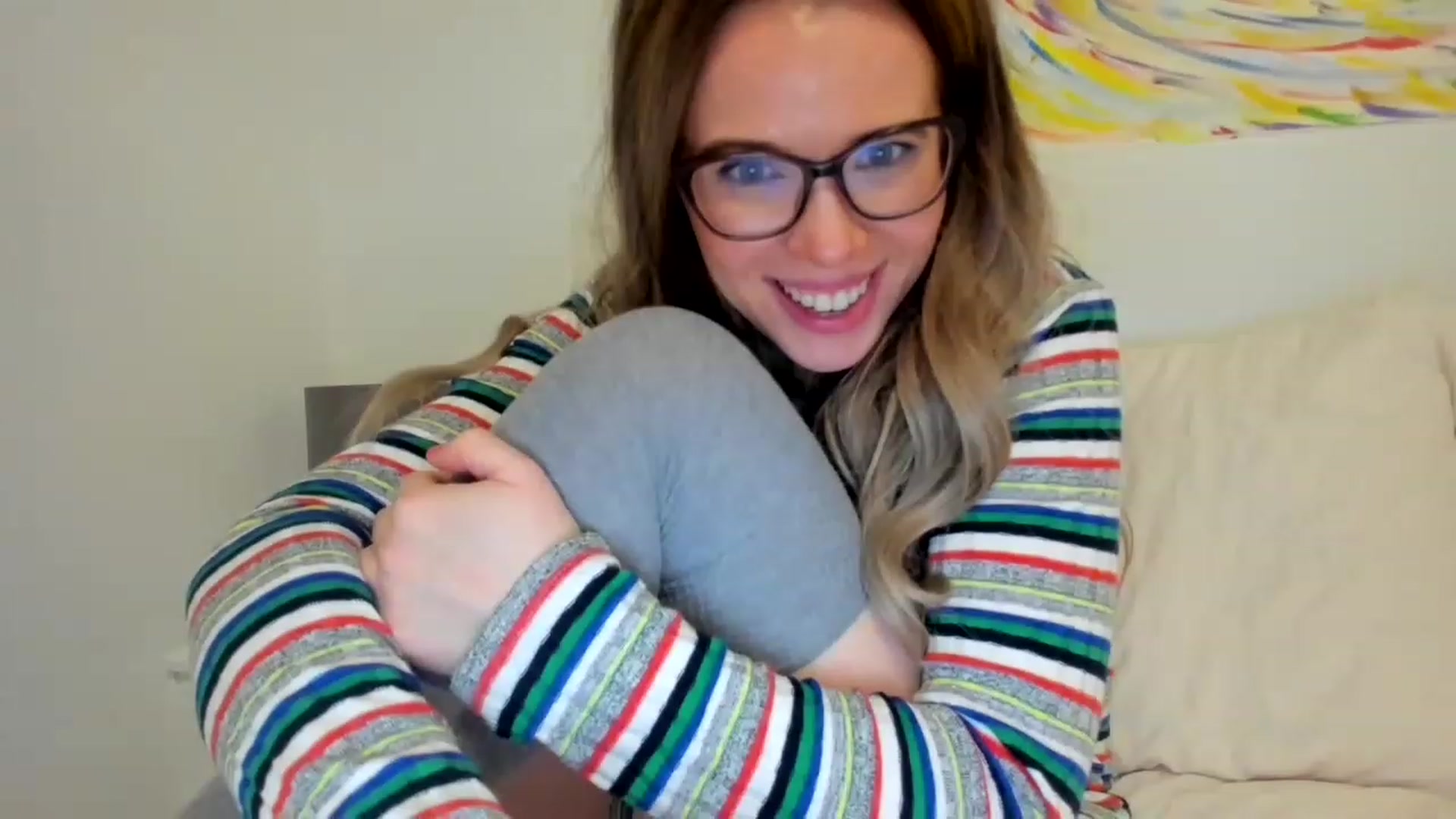 Gallery image thumbnail from CloverWinfred's myfreecams stream on, 12/18/2022, 02:09 image 4 of 20