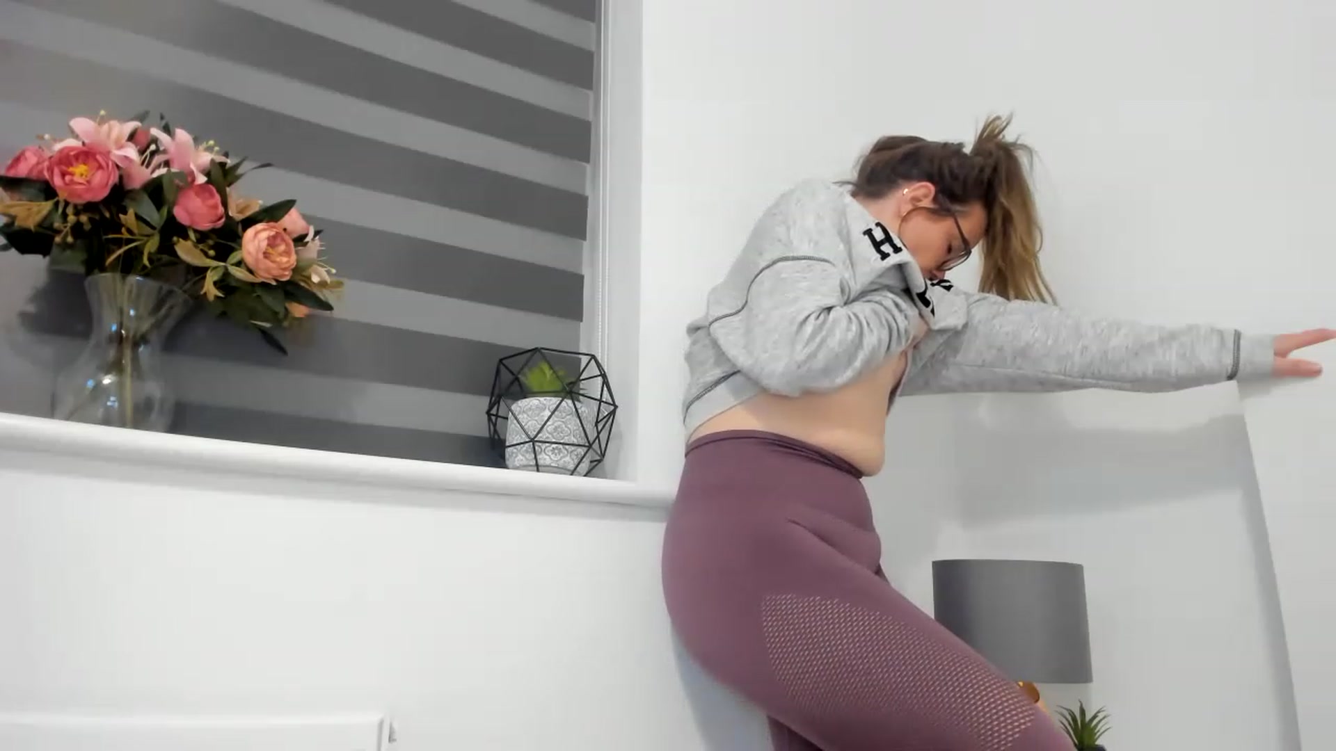 Gallery image thumbnail from CloverWinfred's myfreecams stream on, 12/28/2022, 02:08 image 20 of 20