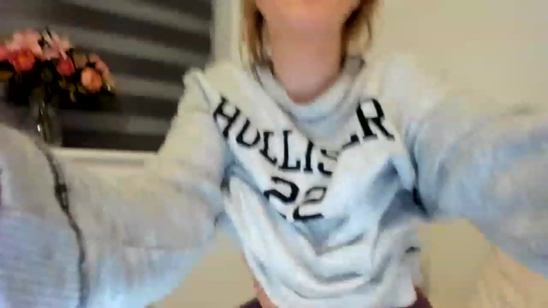 Gallery image thumbnail from CloverWinfred's myfreecams stream on, 12/28/2022, 02:08 image 3 of 20