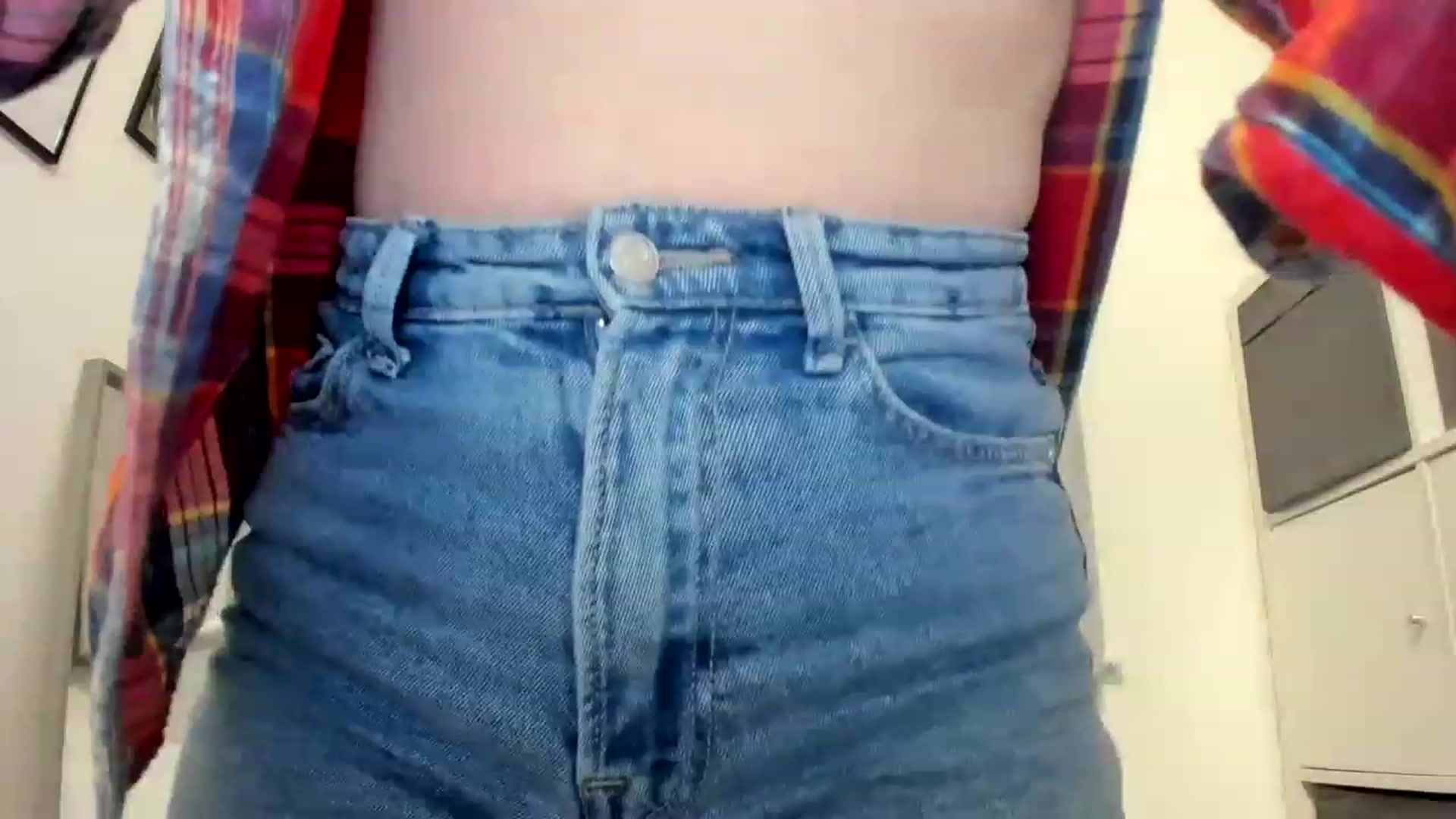 Gallery image thumbnail from CloverWinfred's myfreecams stream on, 12/29/2022, 24:49 image 4 of 20