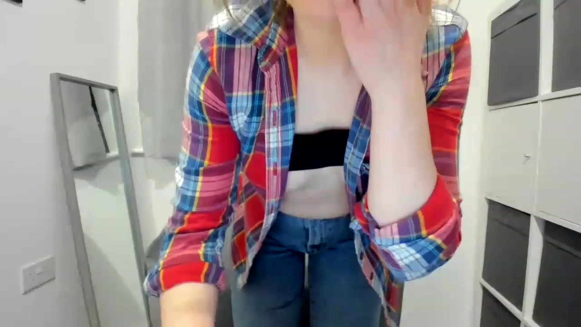 Gallery image thumbnail from CloverWinfred's myfreecams stream on, 12/29/2022, 24:49 image 13 of 20